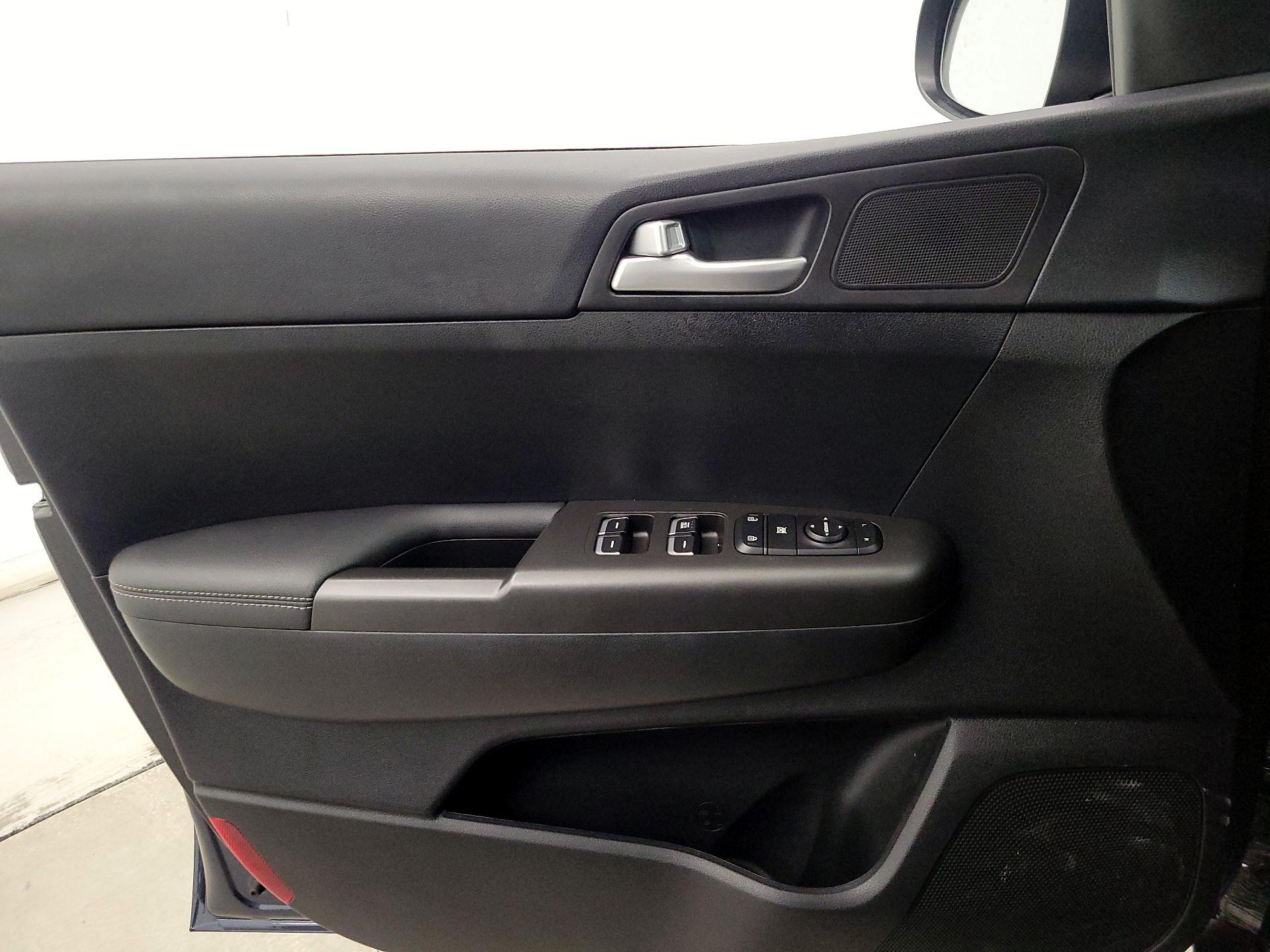 Thumbnail: 2022 Kia Sportage - 12