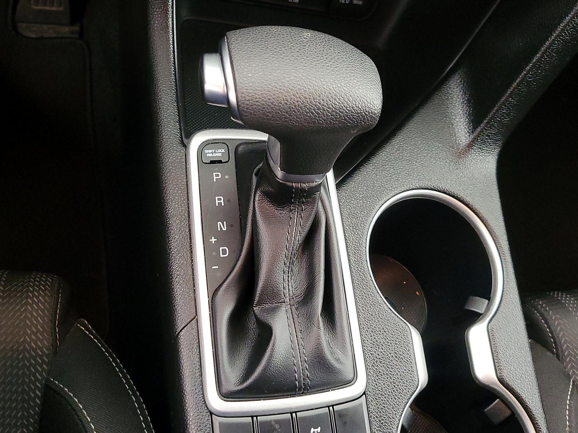 Thumbnail: 2022 Kia Sportage - 17