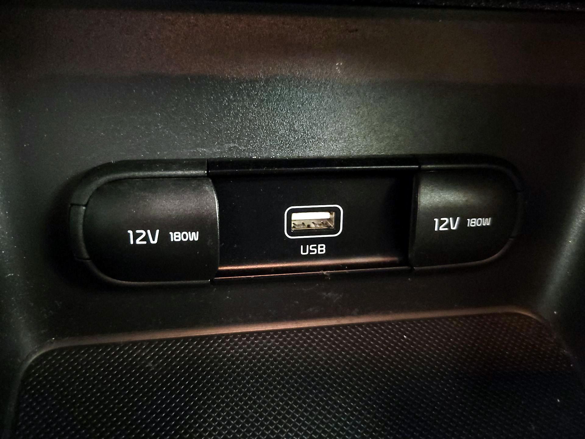 Thumbnail: 2022 Kia Sportage - 18