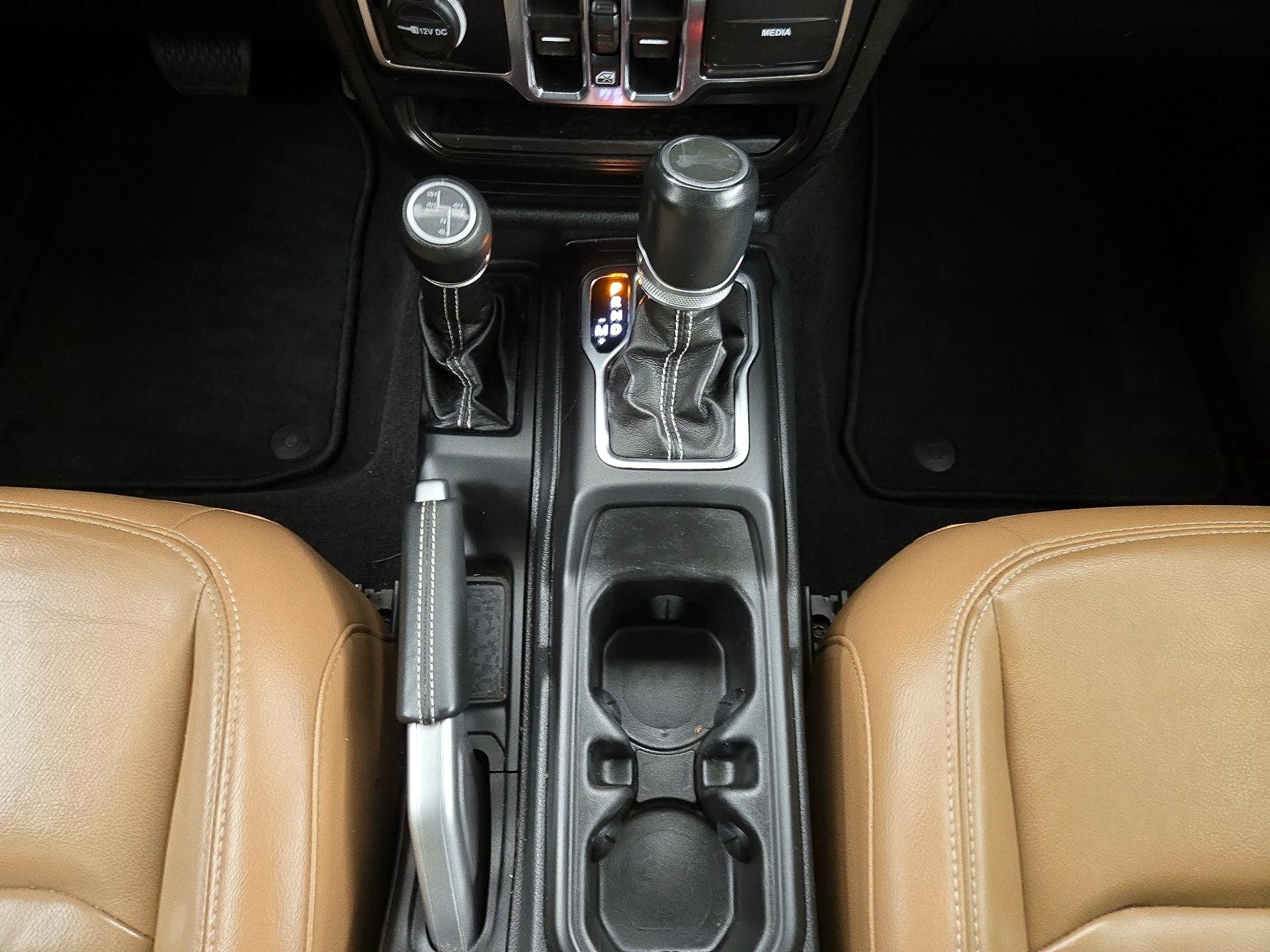 Thumbnail: 2022 Jeep Wrangler - 18