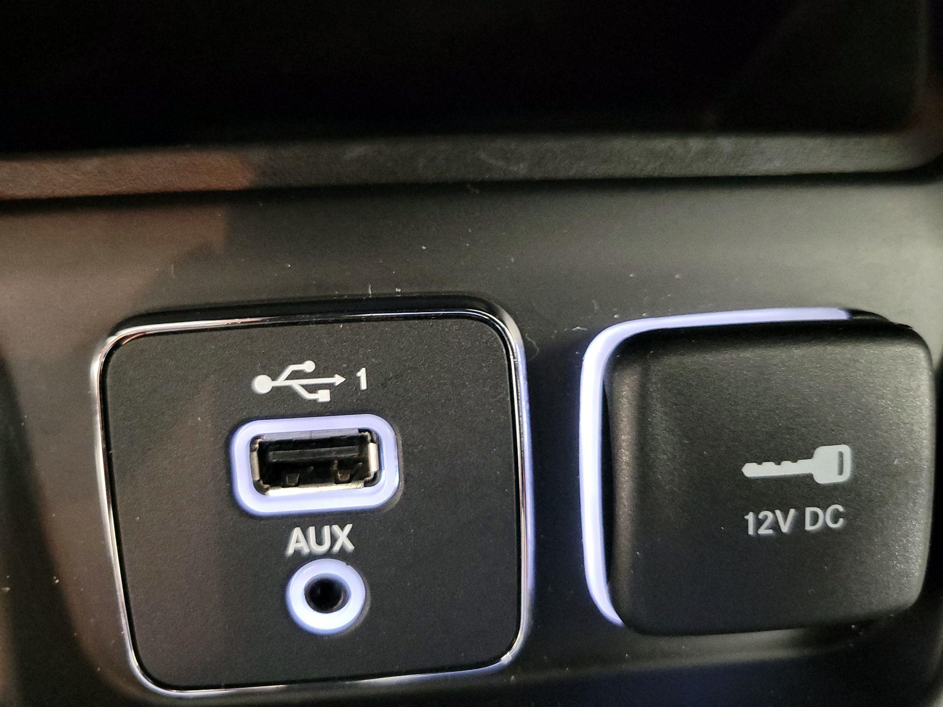 Thumbnail: 2021 Jeep Cherokee - 18