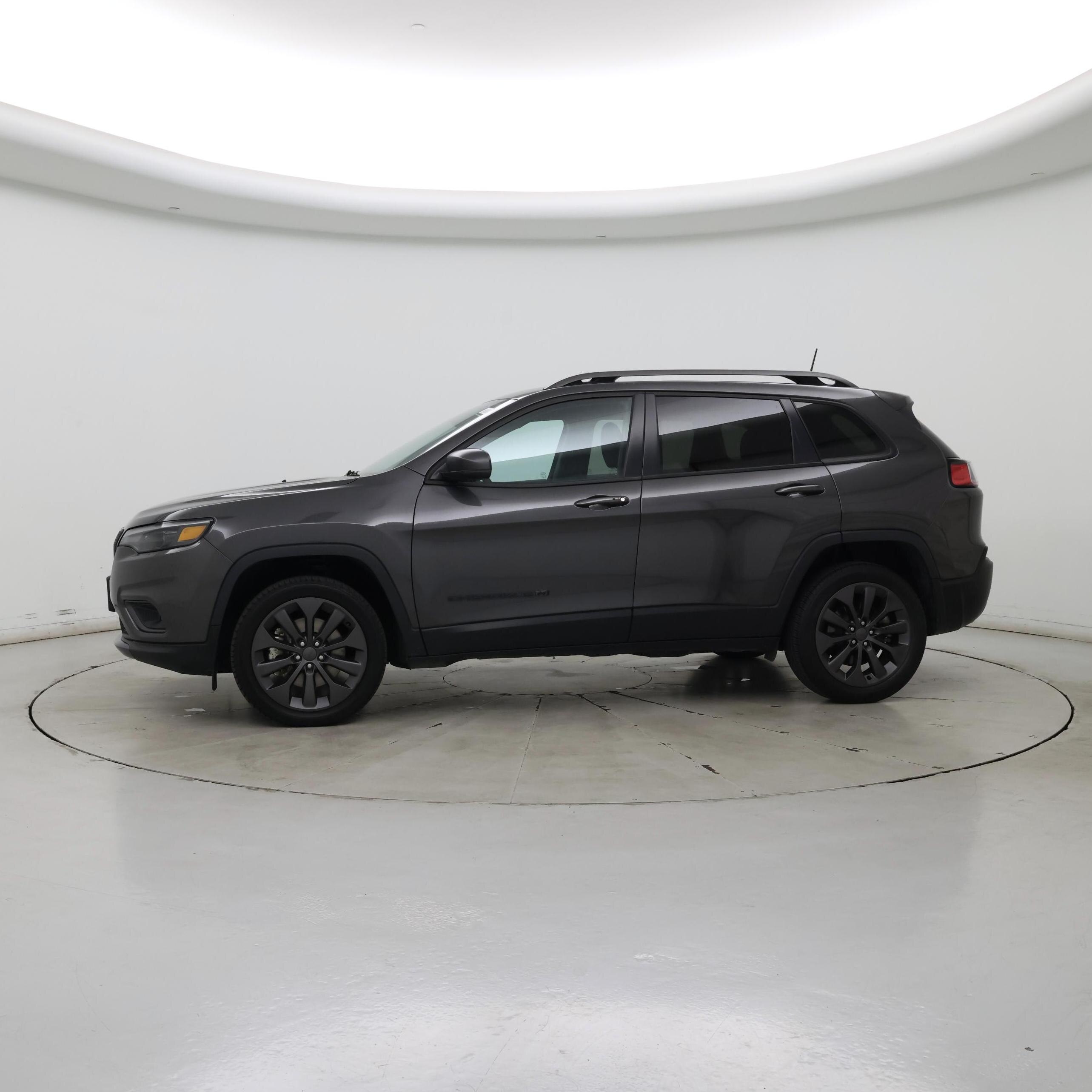 Thumbnail: 2021 Jeep Cherokee - 3