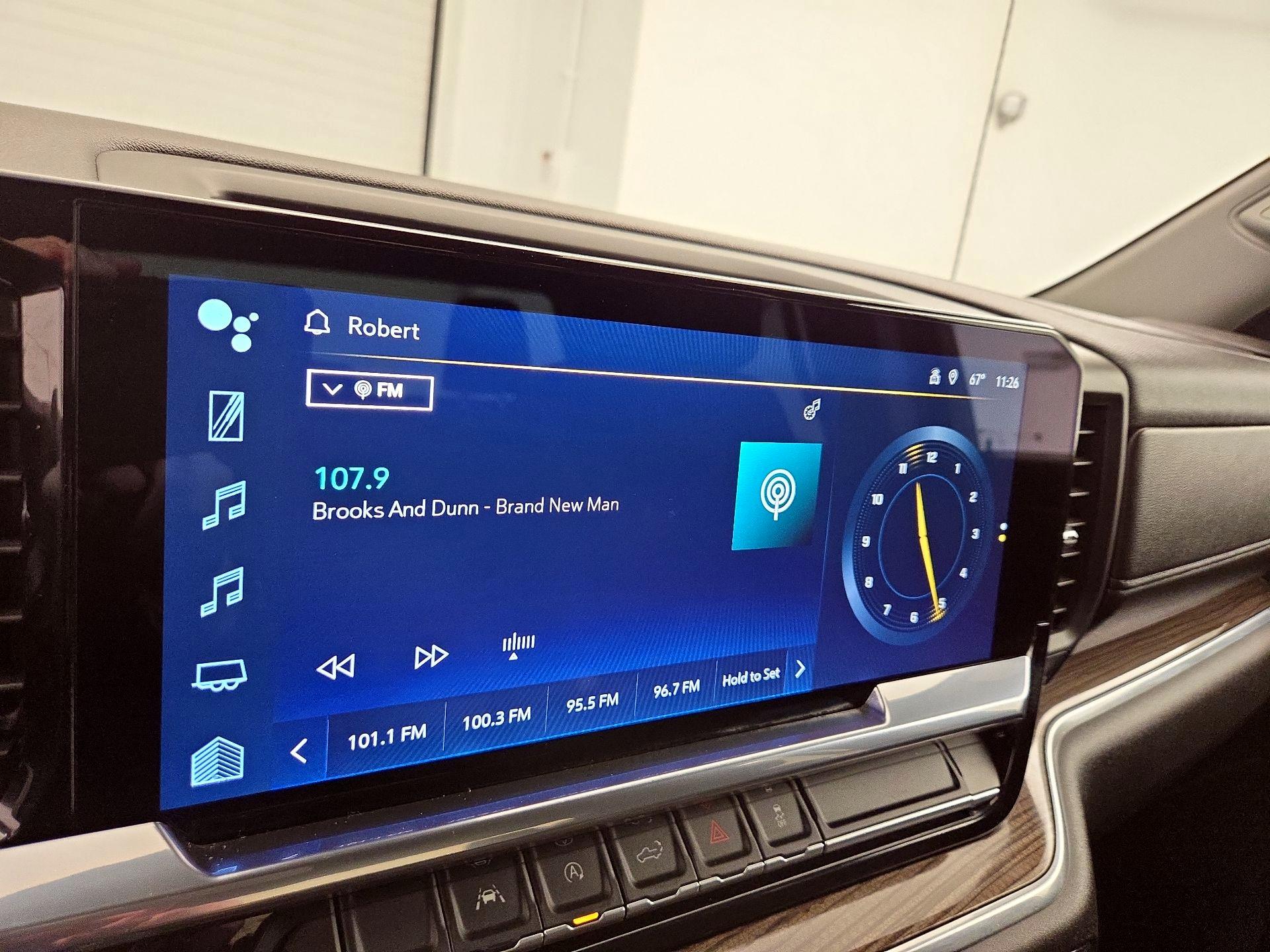 Thumbnail: 2022 Chevrolet Silverado 1500 - 16