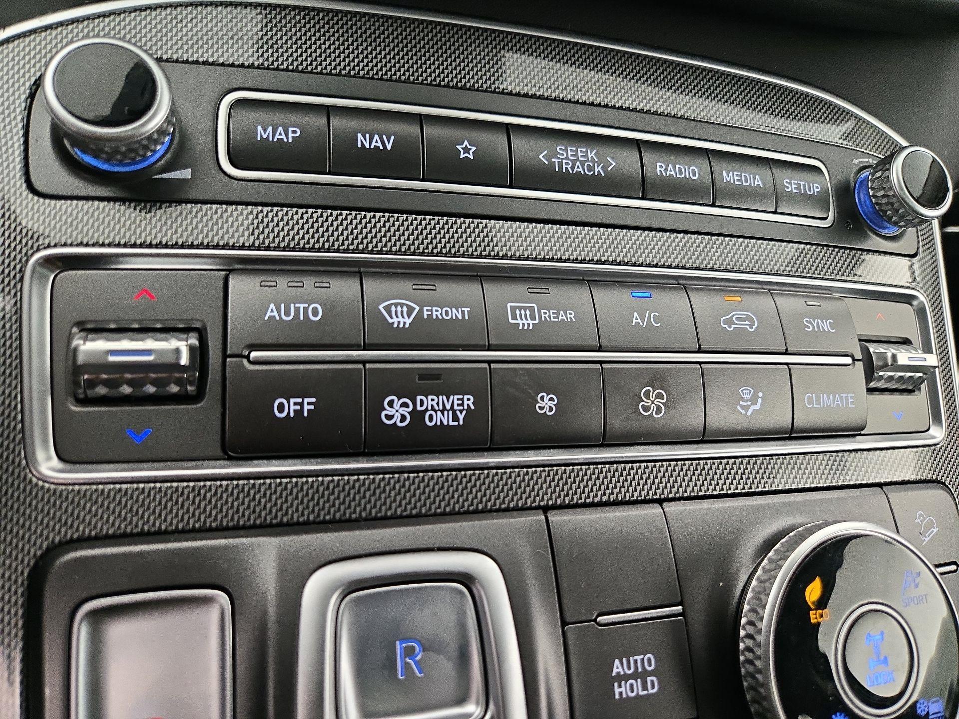 Thumbnail: 2023 Hyundai Santa Fe - 17