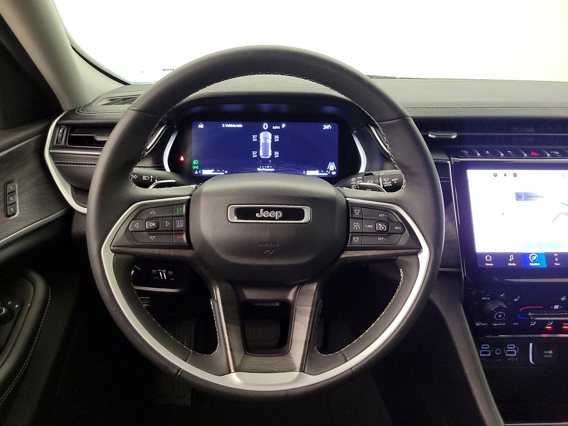 Thumbnail: 2023 Jeep Grand Cherokee - 10