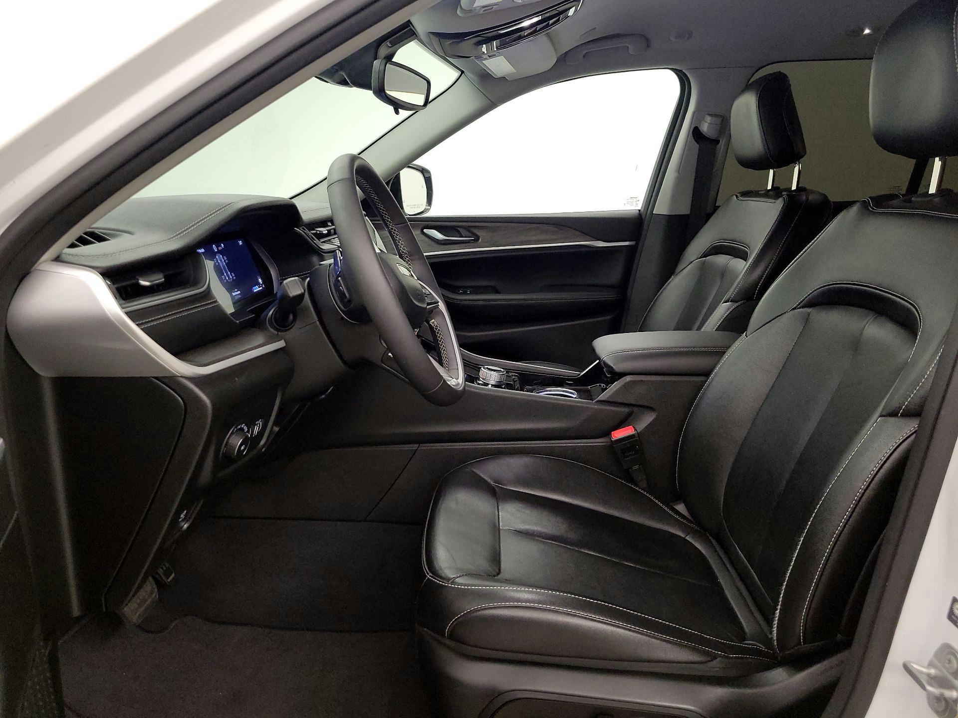 Thumbnail: 2023 Jeep Grand Cherokee - 11