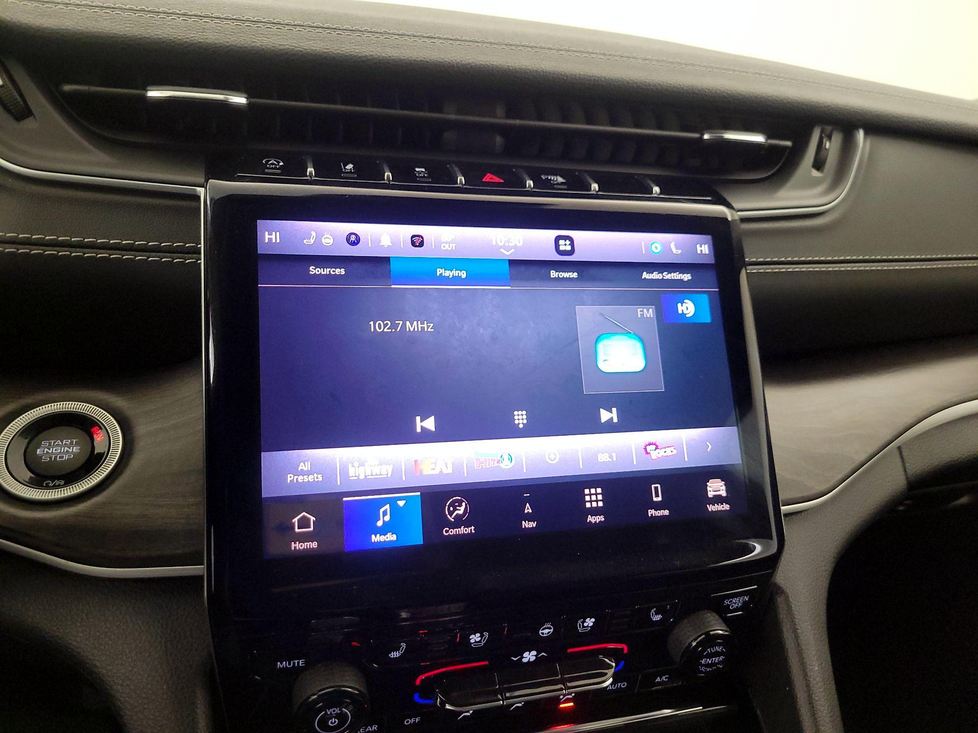 Thumbnail: 2023 Jeep Grand Cherokee - 16