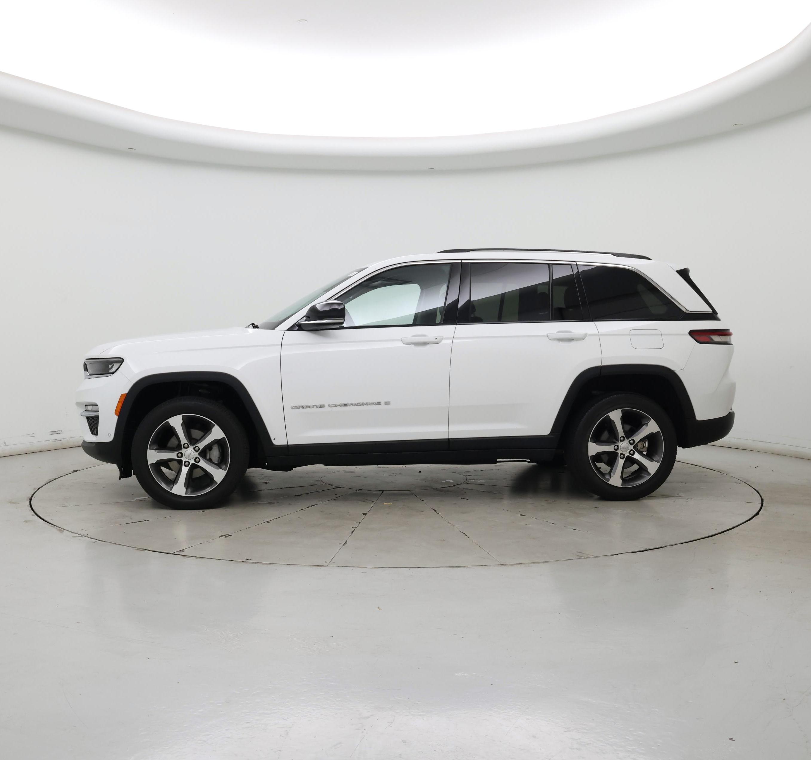 Thumbnail: 2023 Jeep Grand Cherokee - 3