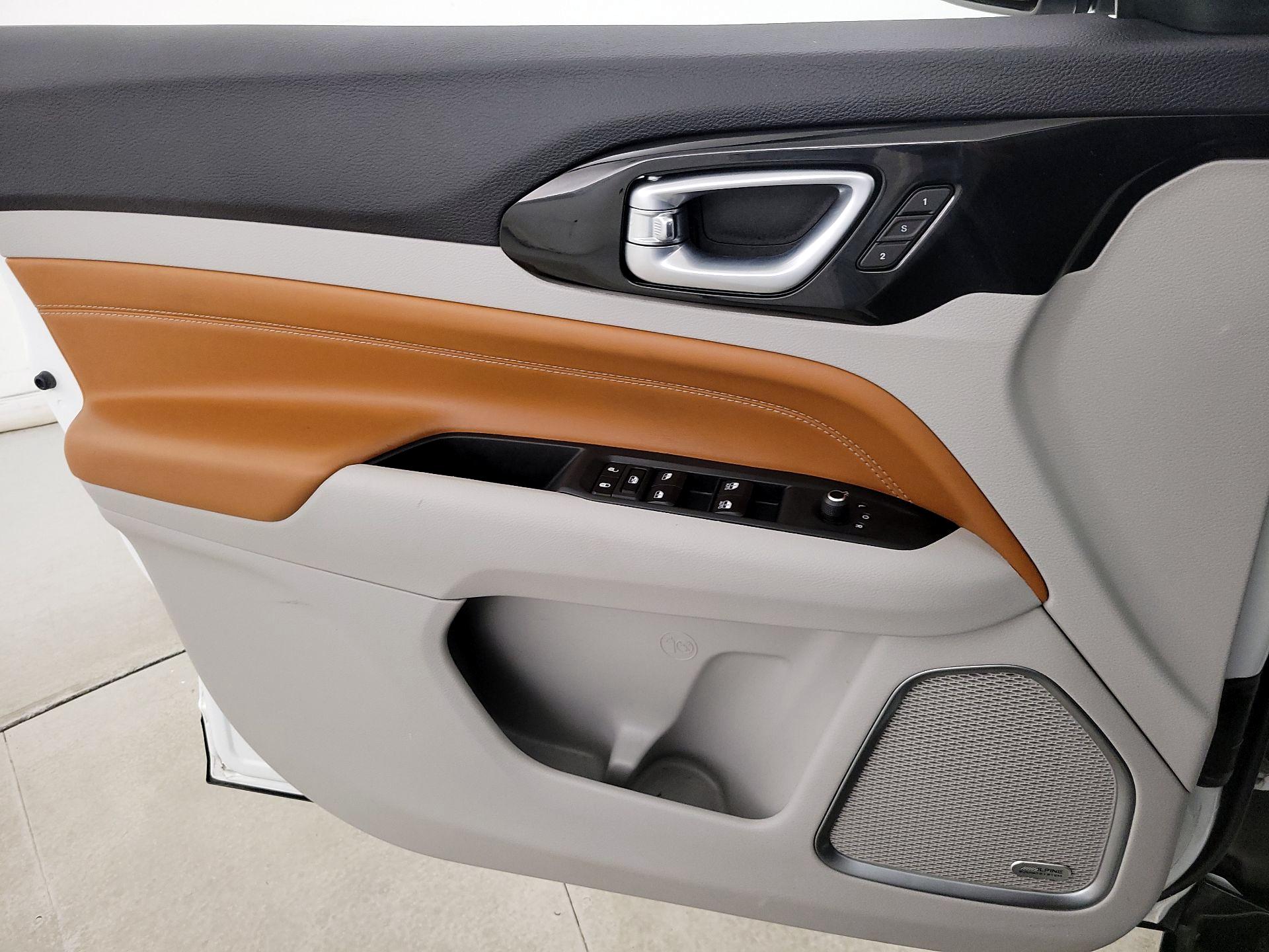 Thumbnail: 2023 Jeep Compass - 12