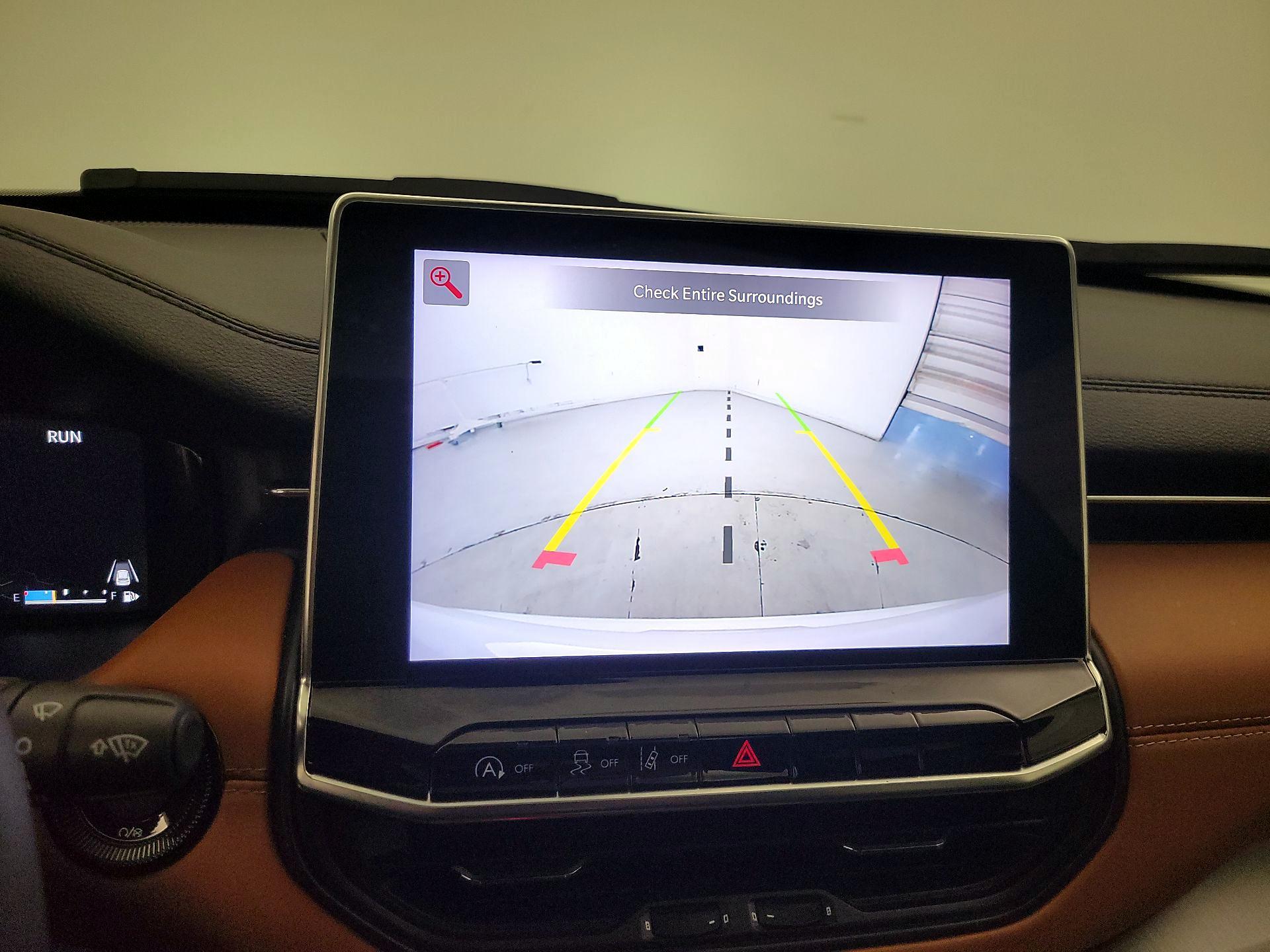 Thumbnail: 2023 Jeep Compass - 15