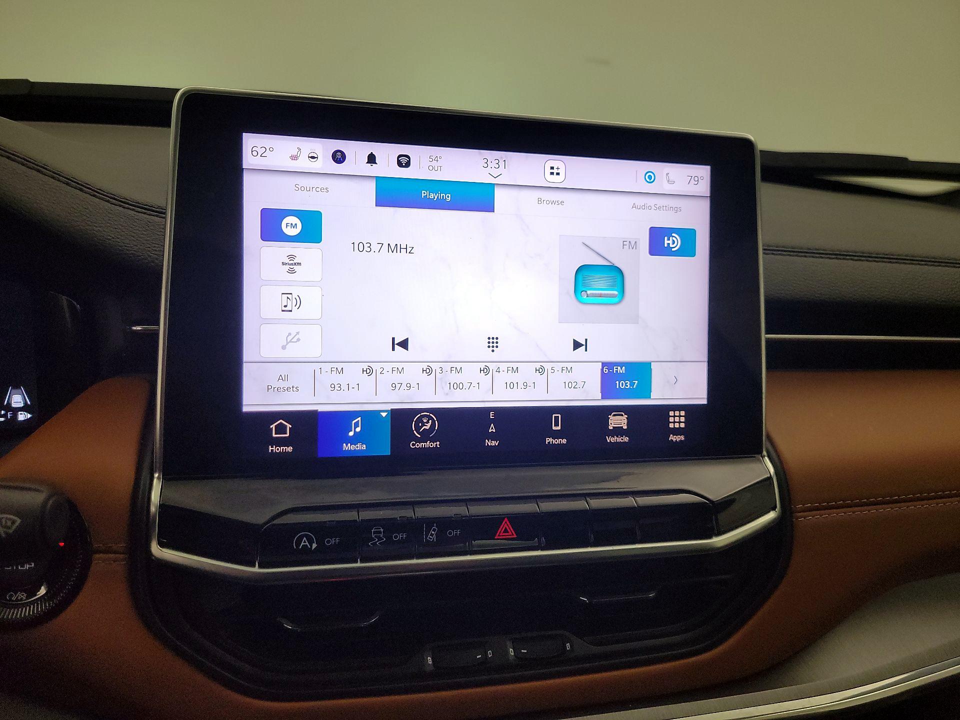 Thumbnail: 2023 Jeep Compass - 16