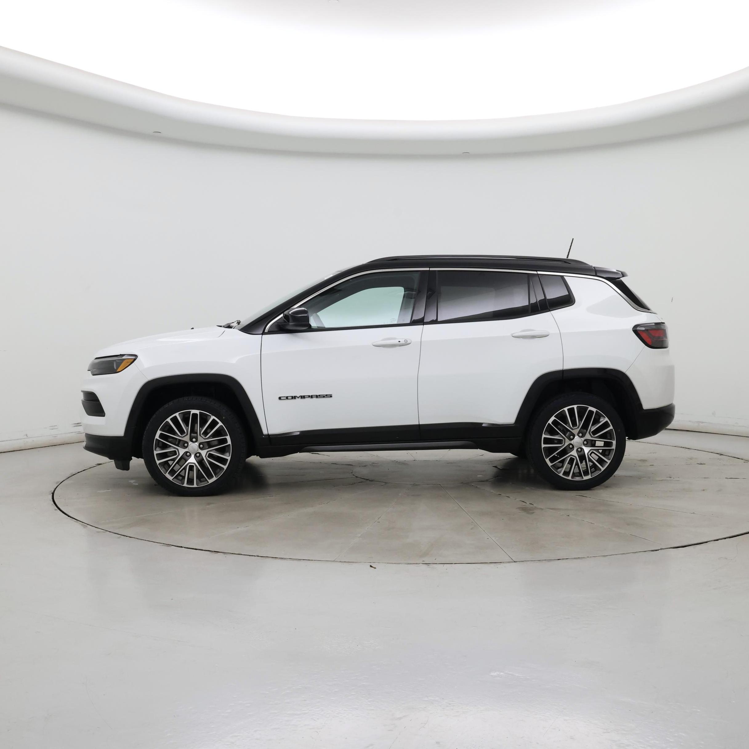Thumbnail: 2023 Jeep Compass - 3