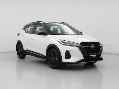 White 2023 Nissan Kicks SR