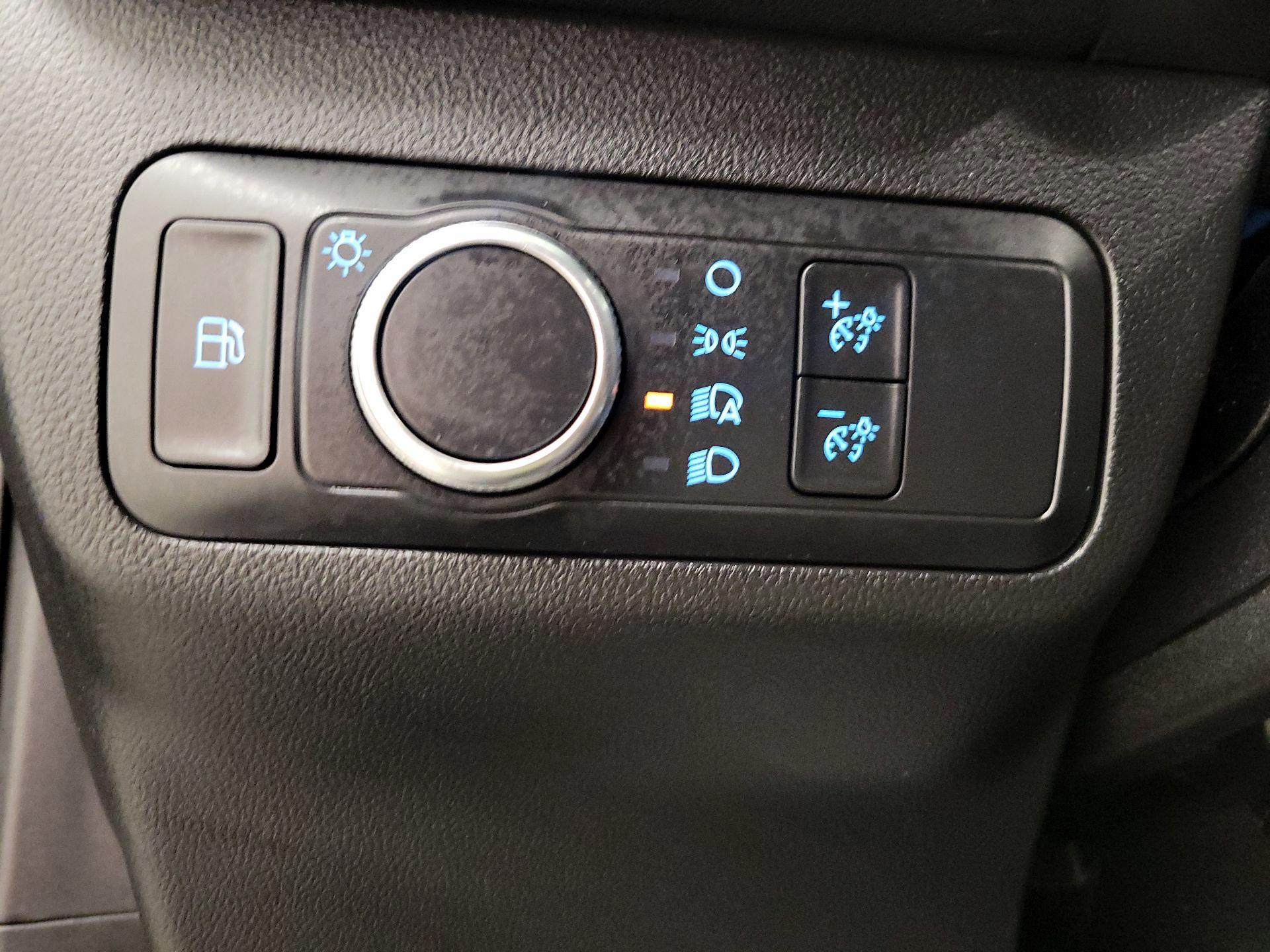 Thumbnail: 2021 Ford Escape - 13