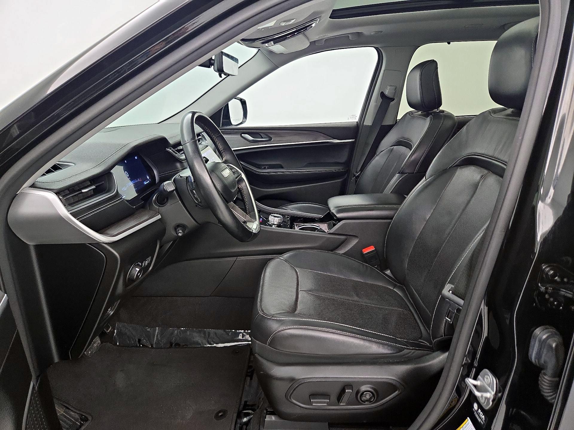 Thumbnail: 2022 Jeep Grand Cherokee L - 11