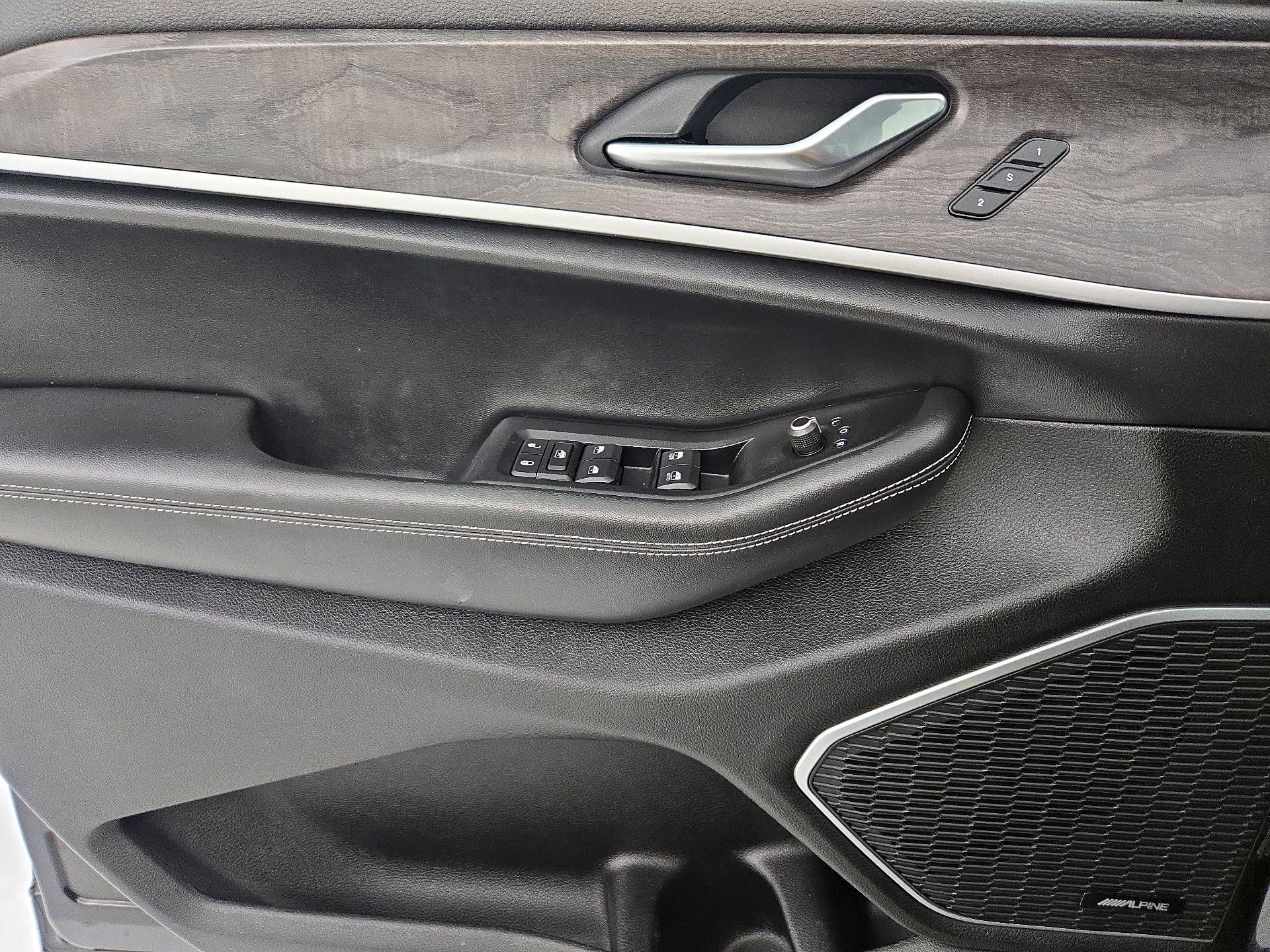 Thumbnail: 2022 Jeep Grand Cherokee L - 12