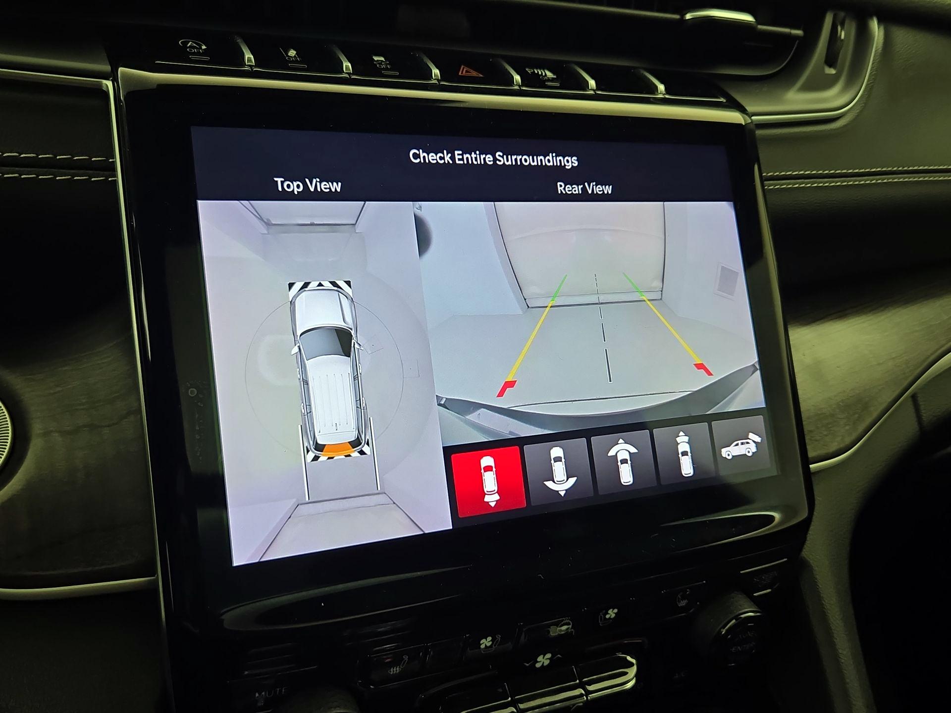 Thumbnail: 2022 Jeep Grand Cherokee L - 15