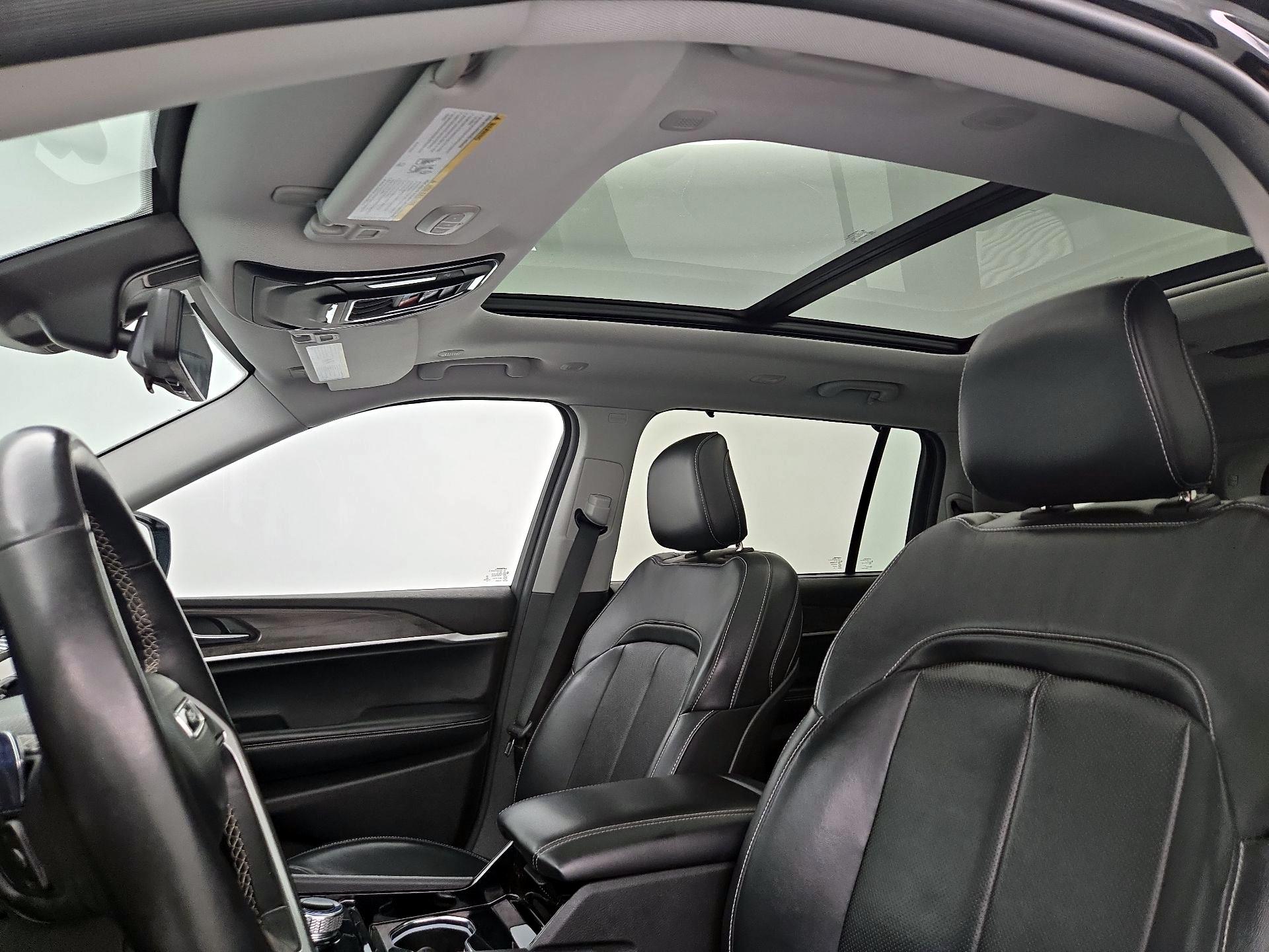 Thumbnail: 2022 Jeep Grand Cherokee L - 20