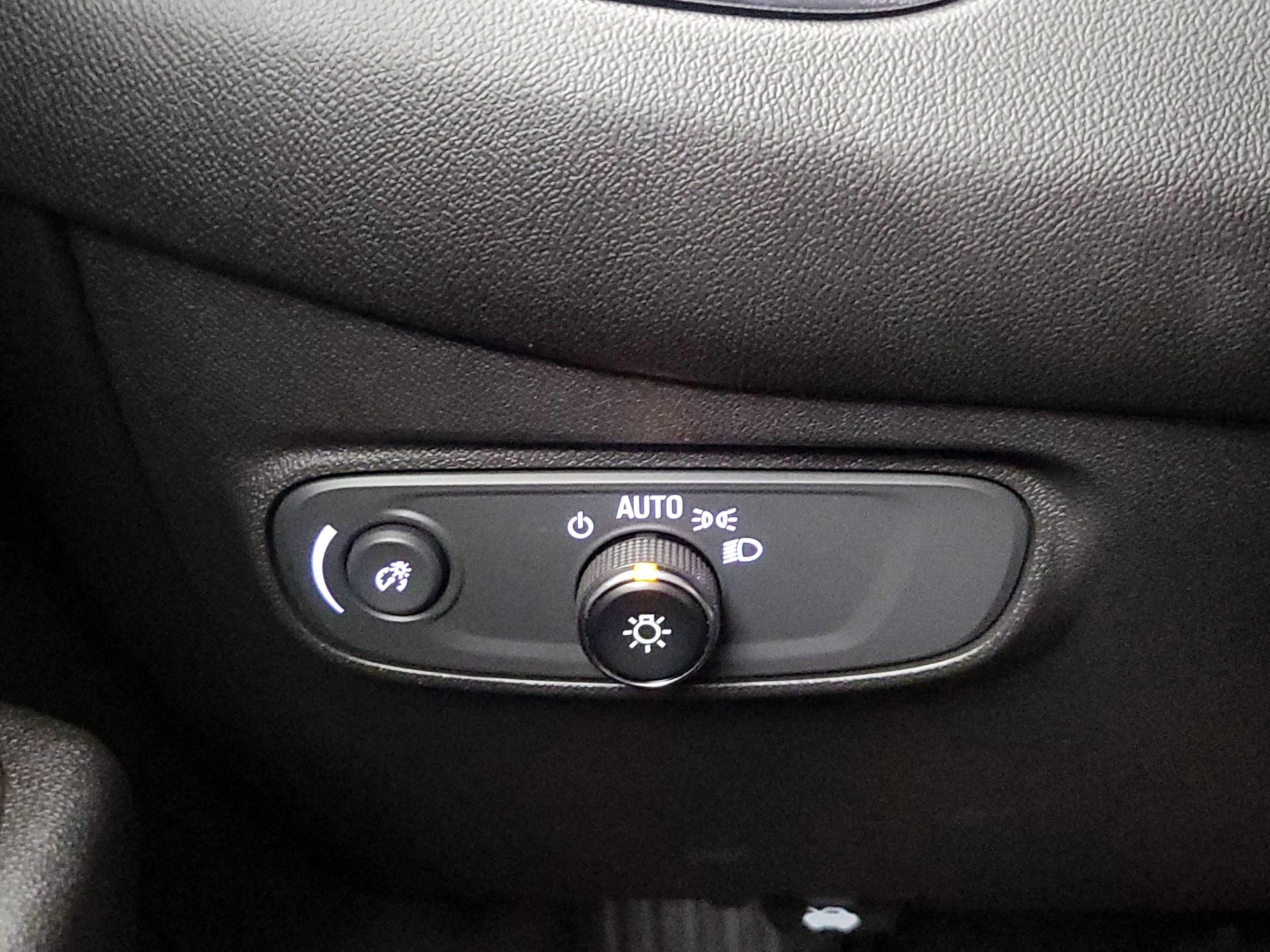 Thumbnail: 2022 Chevrolet Equinox - 13