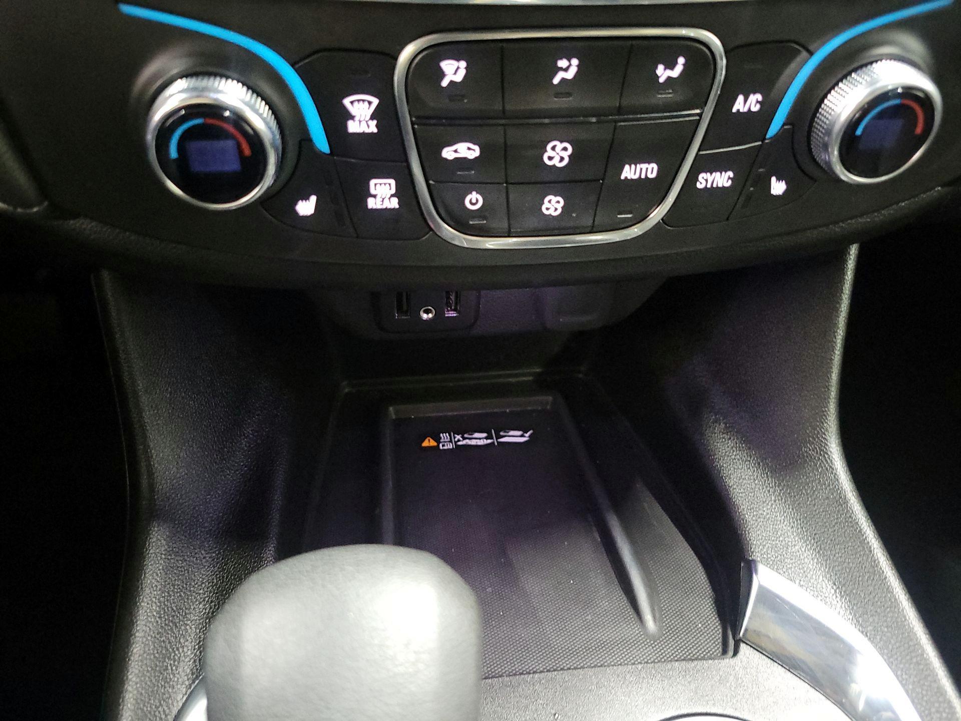 Thumbnail: 2023 Chevrolet Traverse - 16