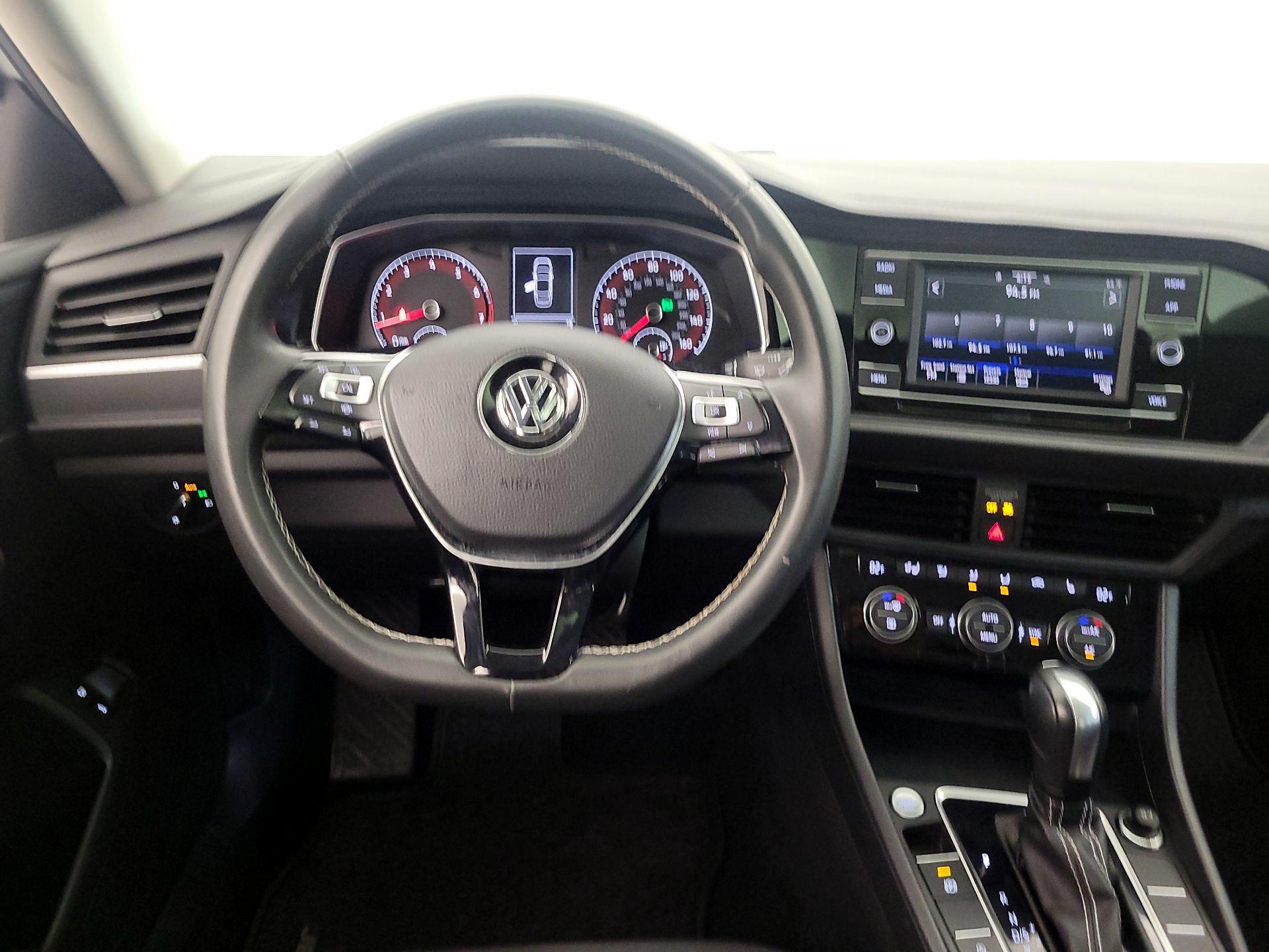Thumbnail: 2021 Volkswagen Jetta - 10