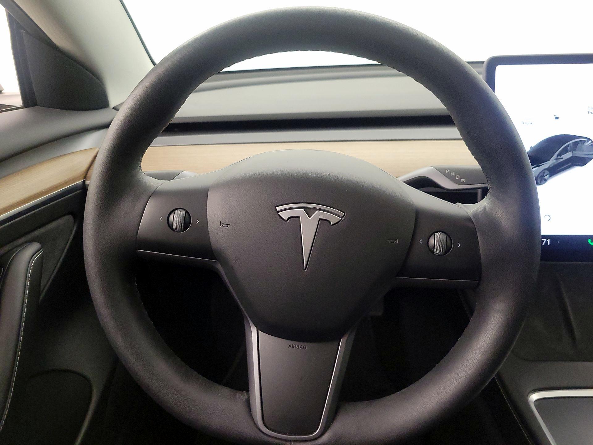 Thumbnail: 2021 Tesla Model 3 - 10