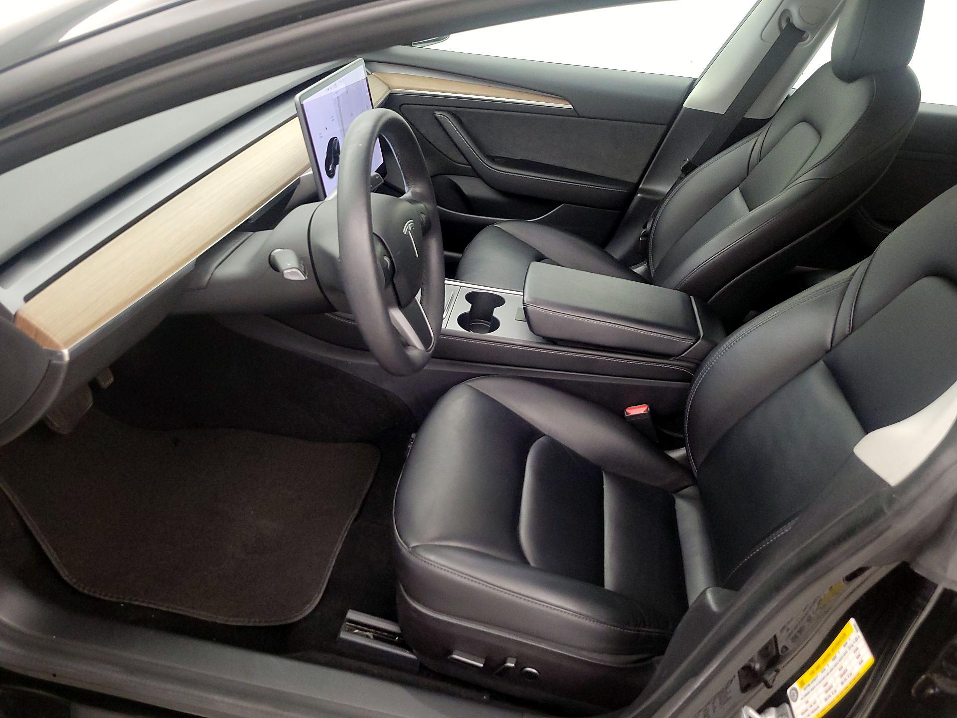 Thumbnail: 2021 Tesla Model 3 - 11