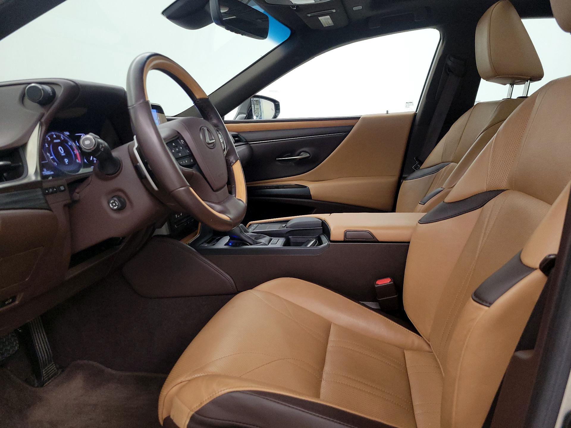 Thumbnail: 2019 Lexus ES - 11