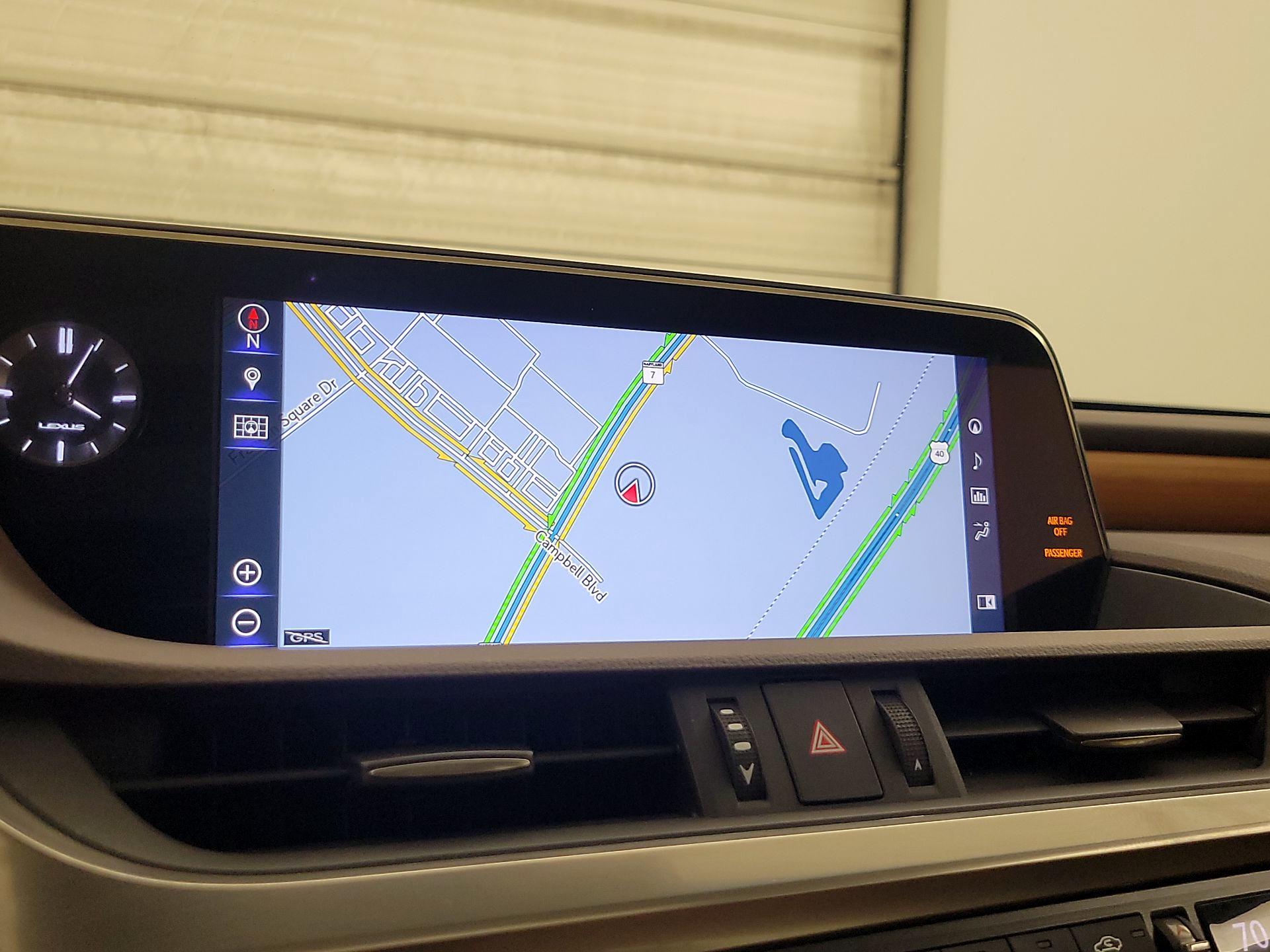 Thumbnail: 2019 Lexus ES - 14