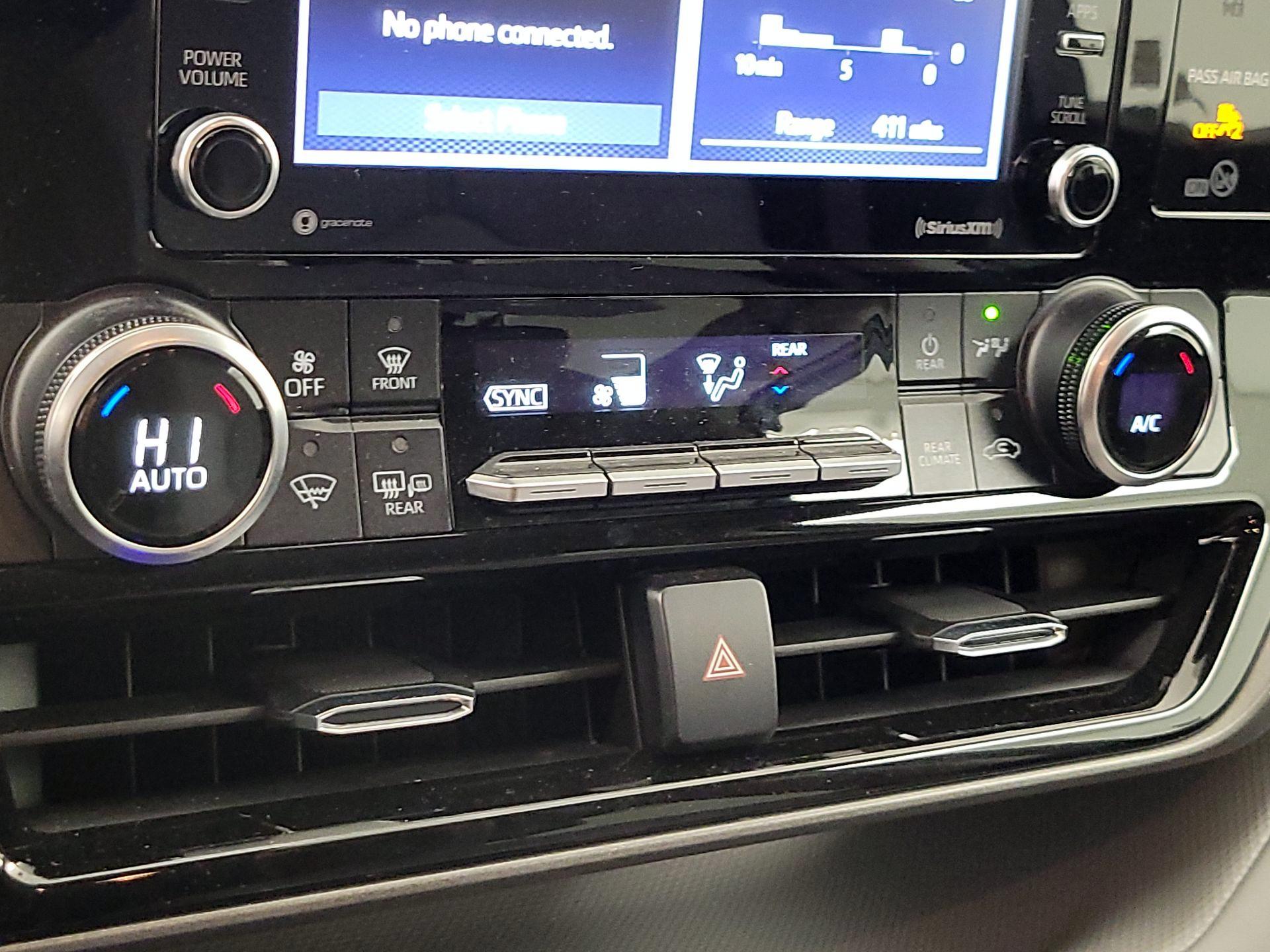 Thumbnail: 2021 Toyota Highlander - 16