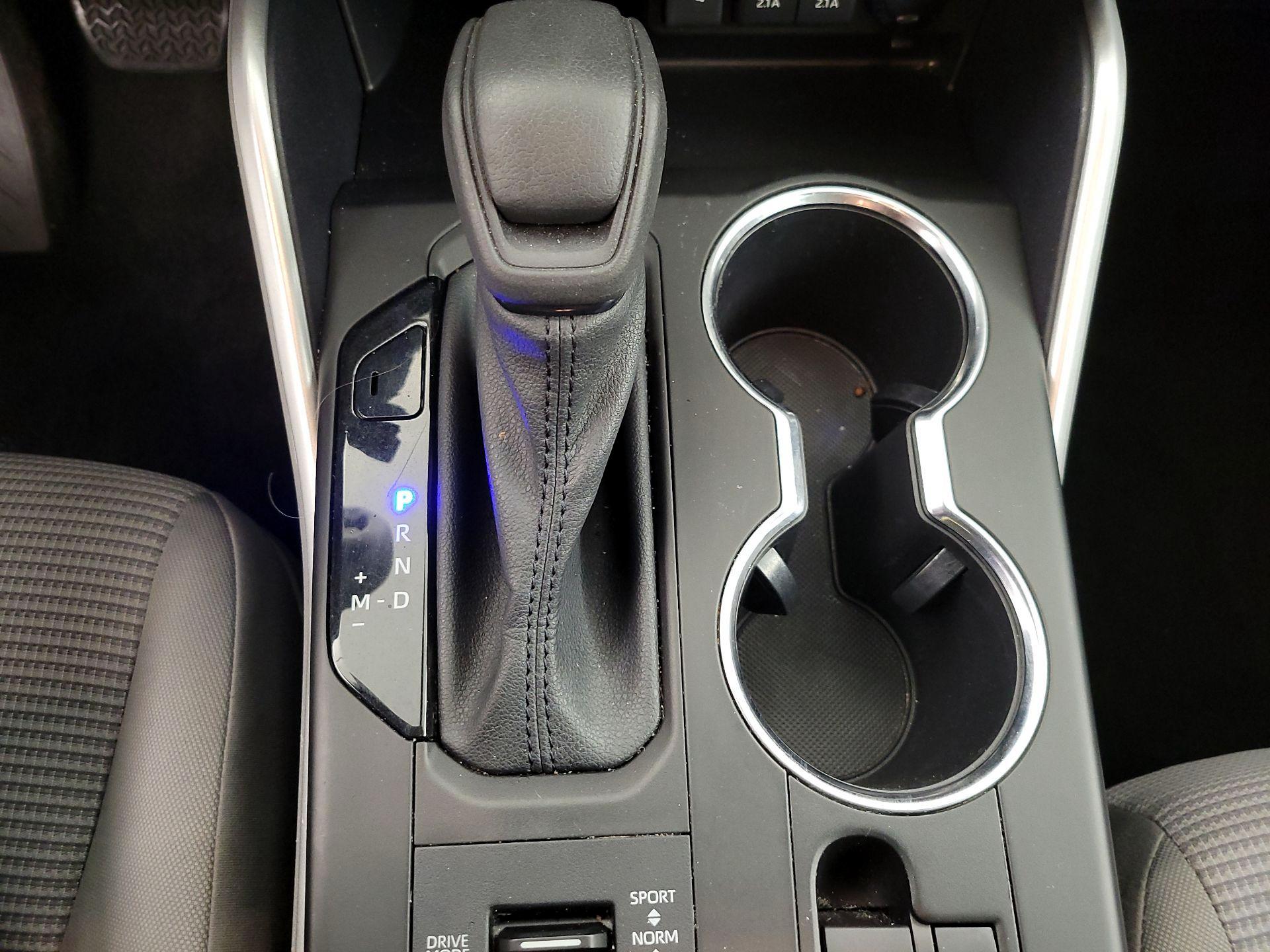 Thumbnail: 2021 Toyota Highlander - 17