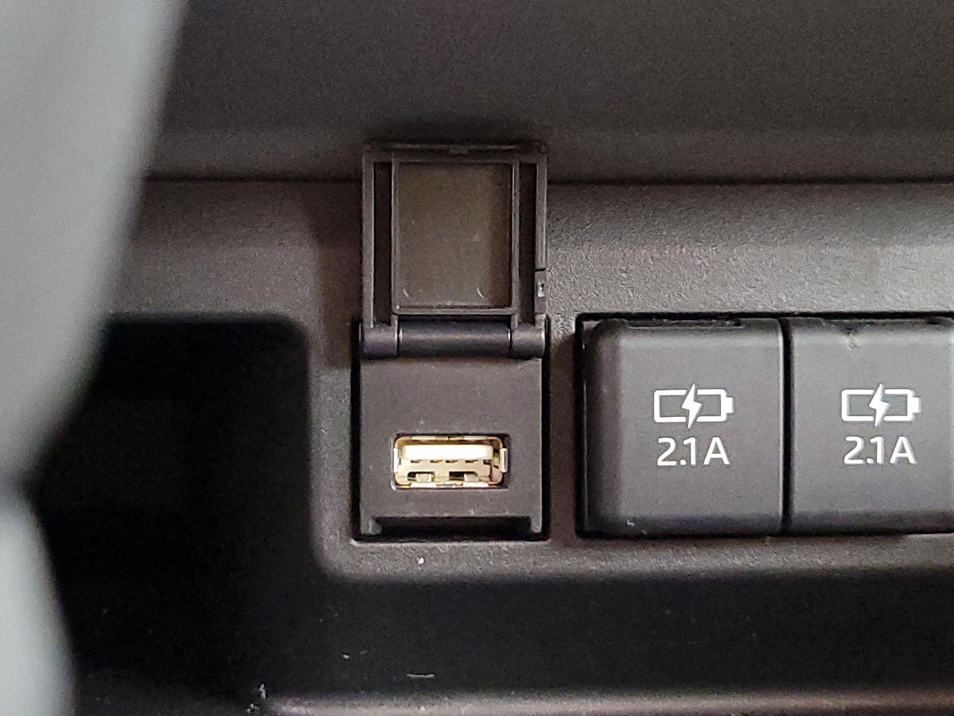 Thumbnail: 2021 Toyota Highlander - 18