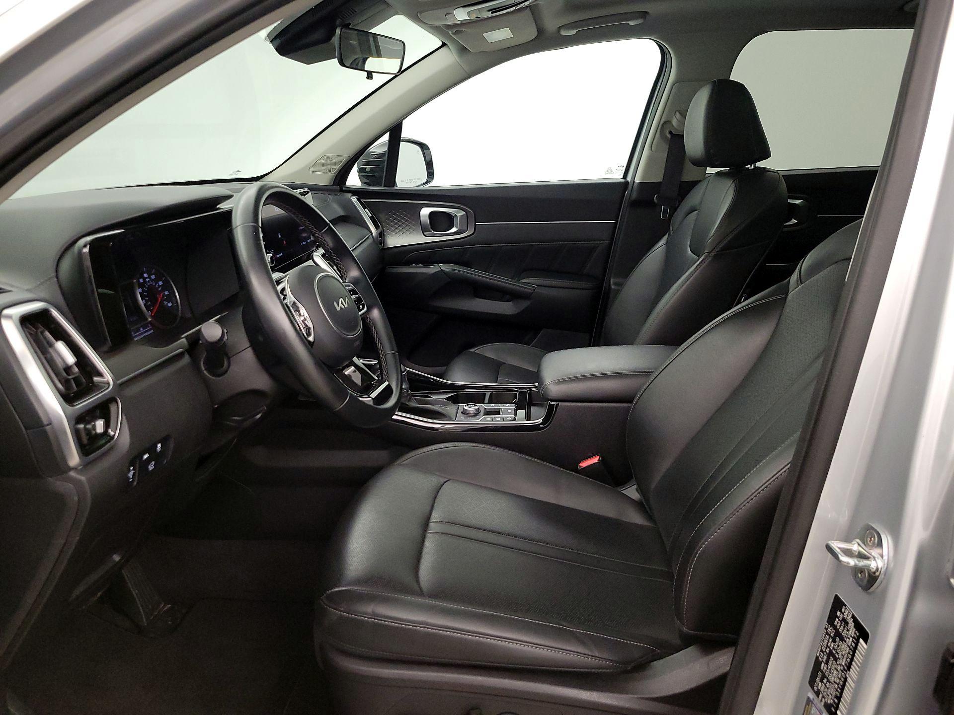 Thumbnail: 2022 Kia Sorento - 11