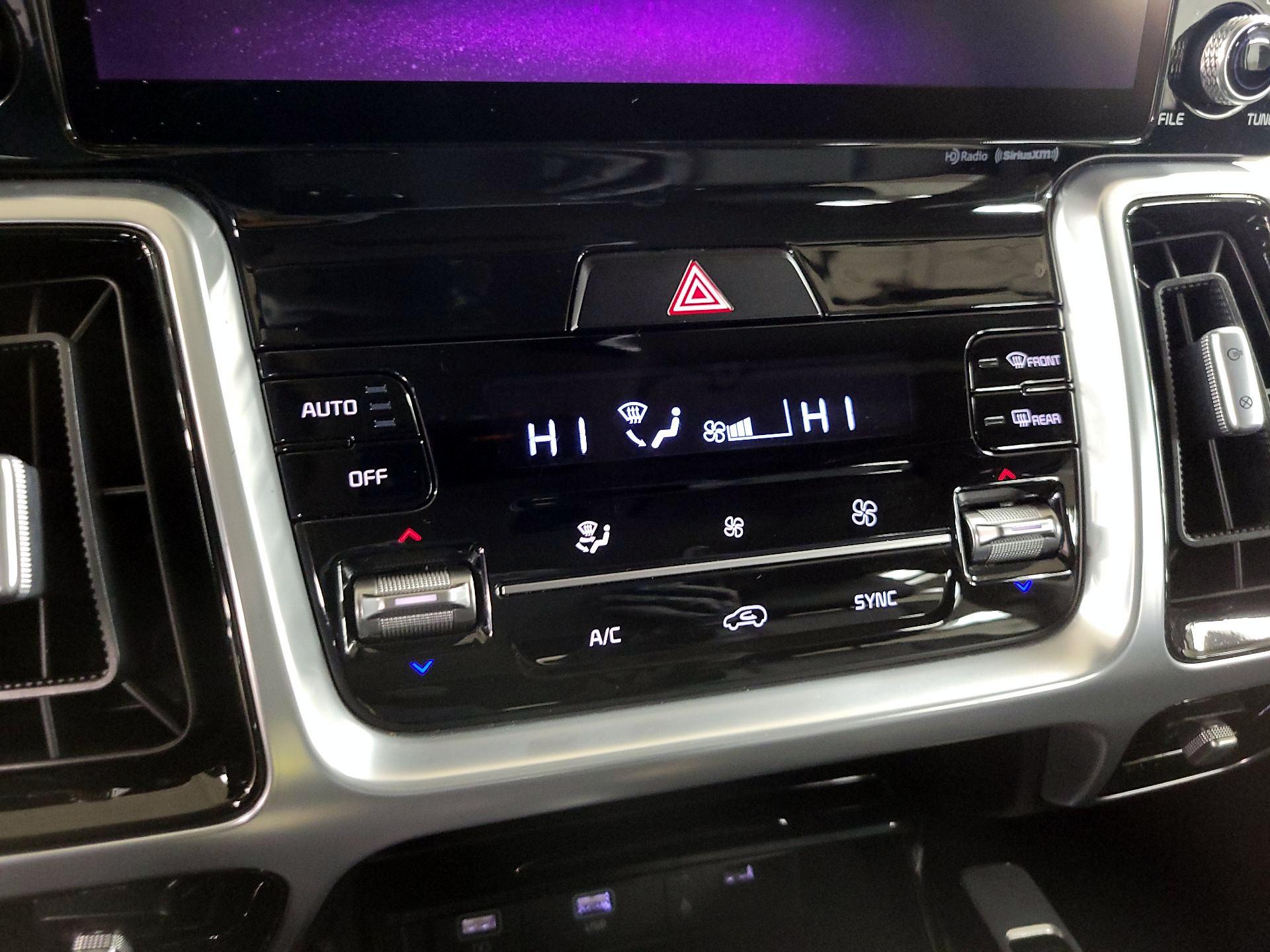 Thumbnail: 2022 Kia Sorento - 17