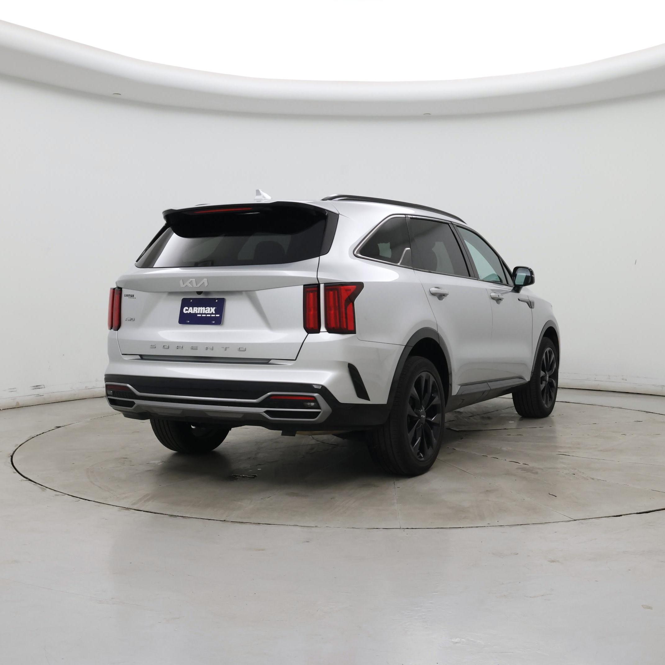 Thumbnail: 2022 Kia Sorento - 8