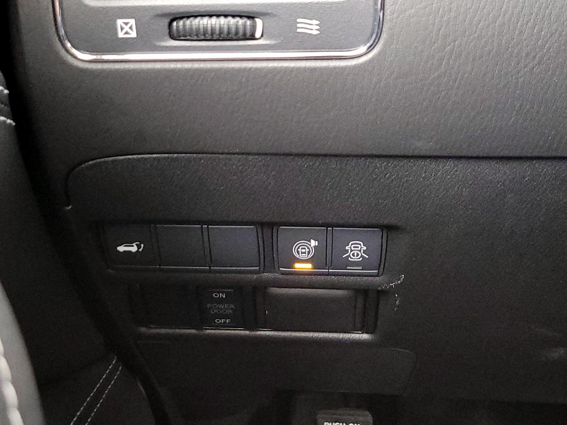 Thumbnail: 2020 Nissan Armada - 13