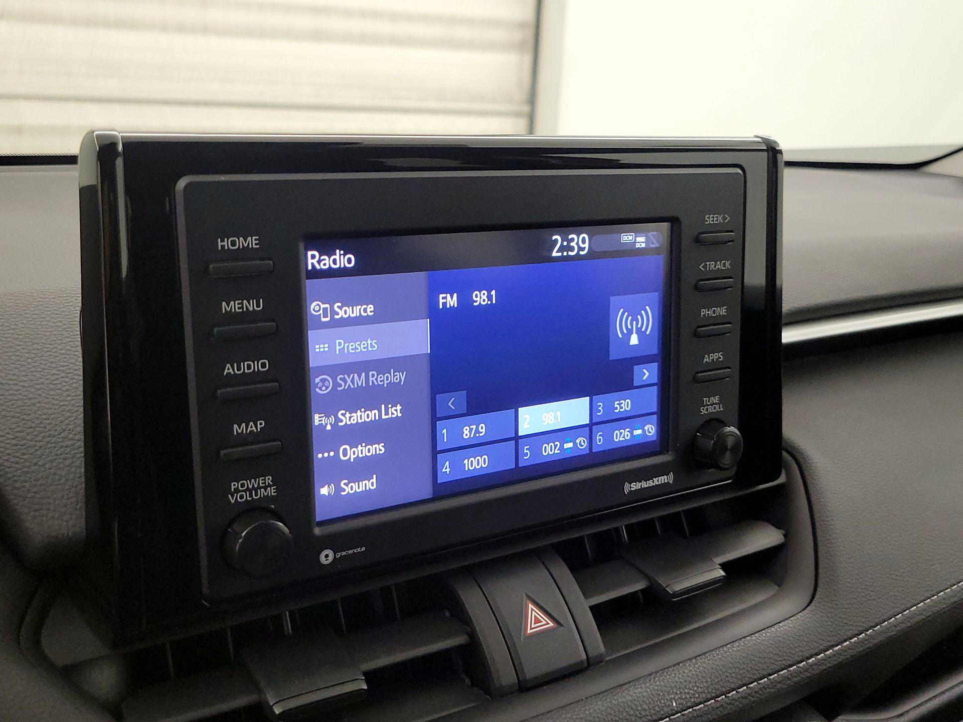 Thumbnail: 2022 Toyota RAV4 - 15