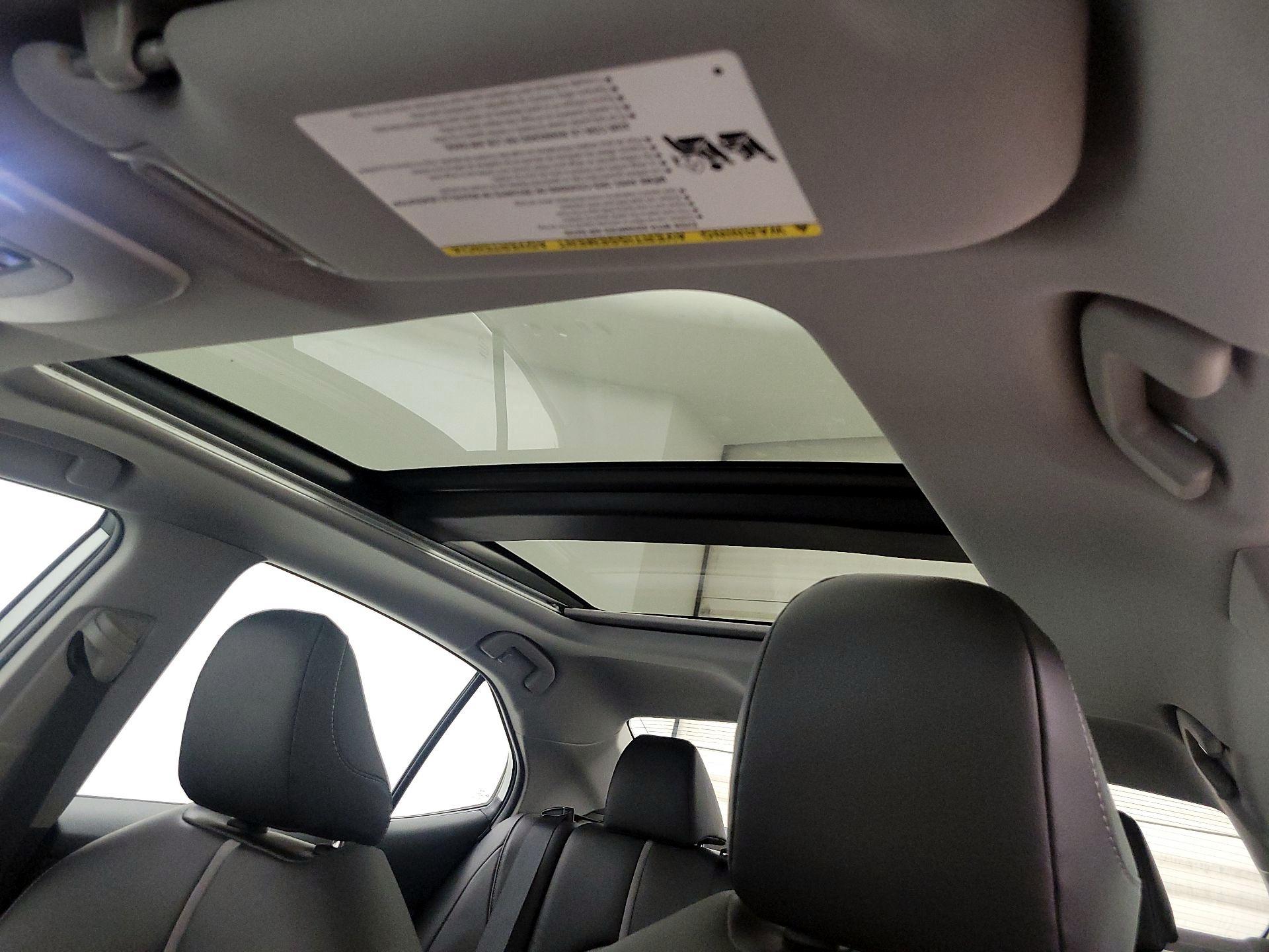 Thumbnail: 2019 Toyota Camry - 19