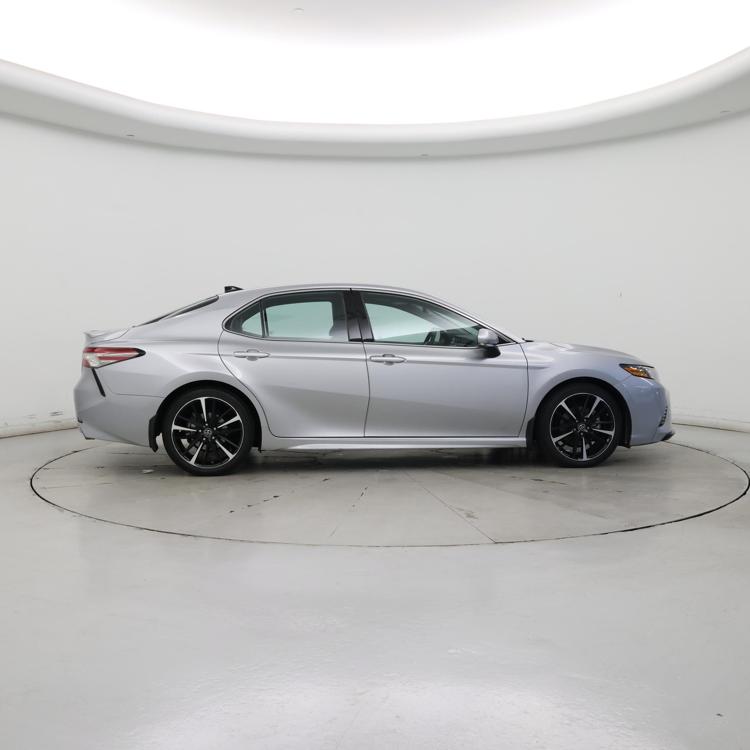 Thumbnail: 2019 Toyota Camry - 7