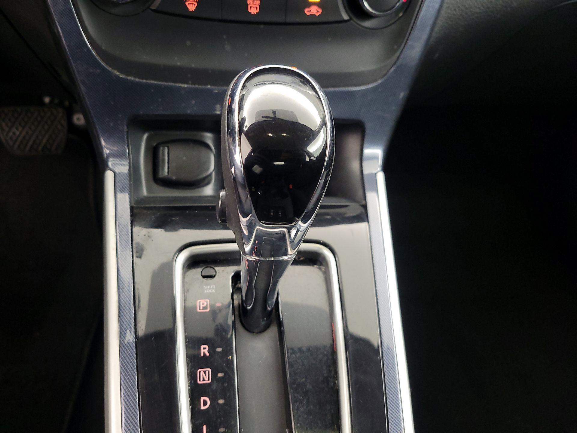 Thumbnail: 2017 Nissan Sentra - 17