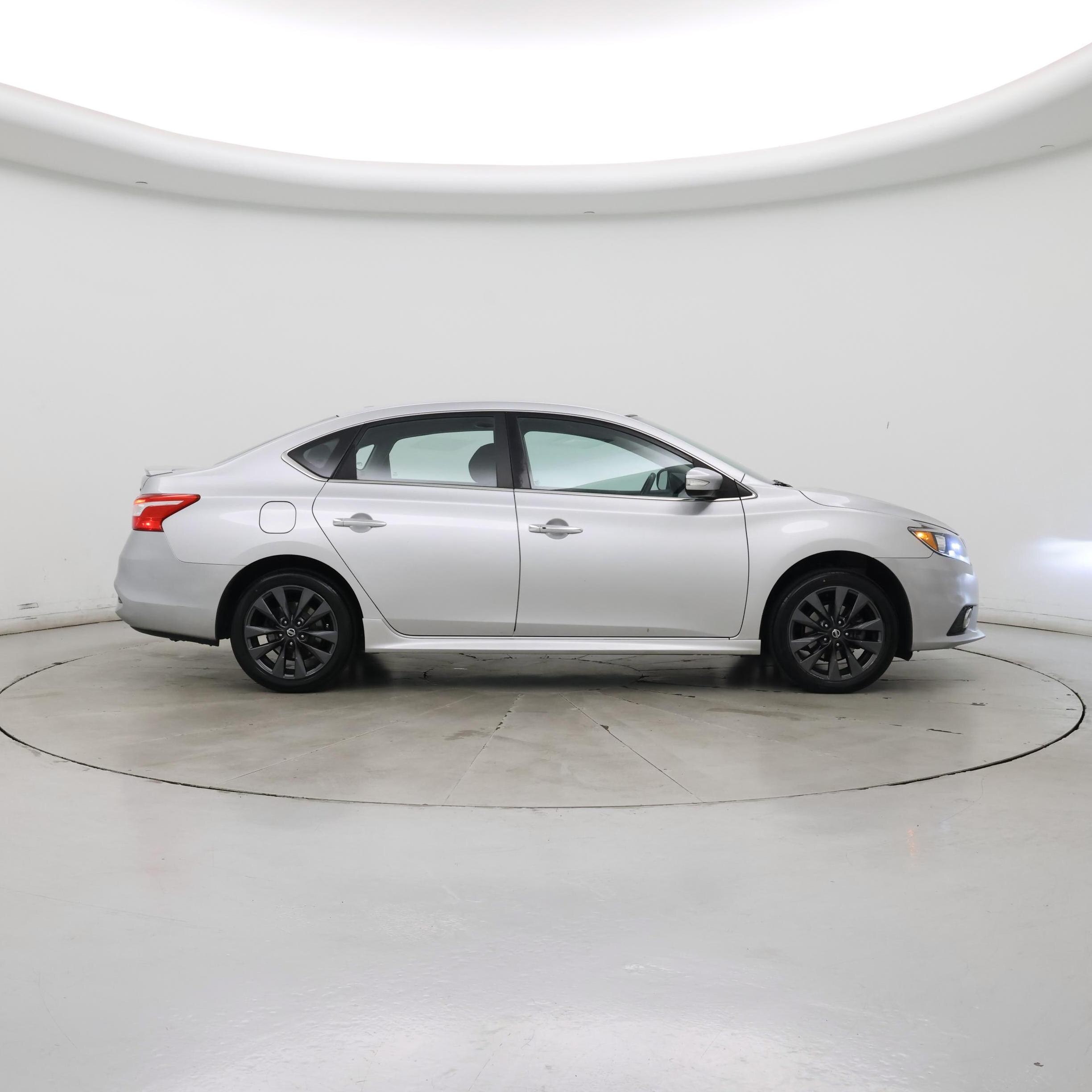 Thumbnail: 2017 Nissan Sentra - 7