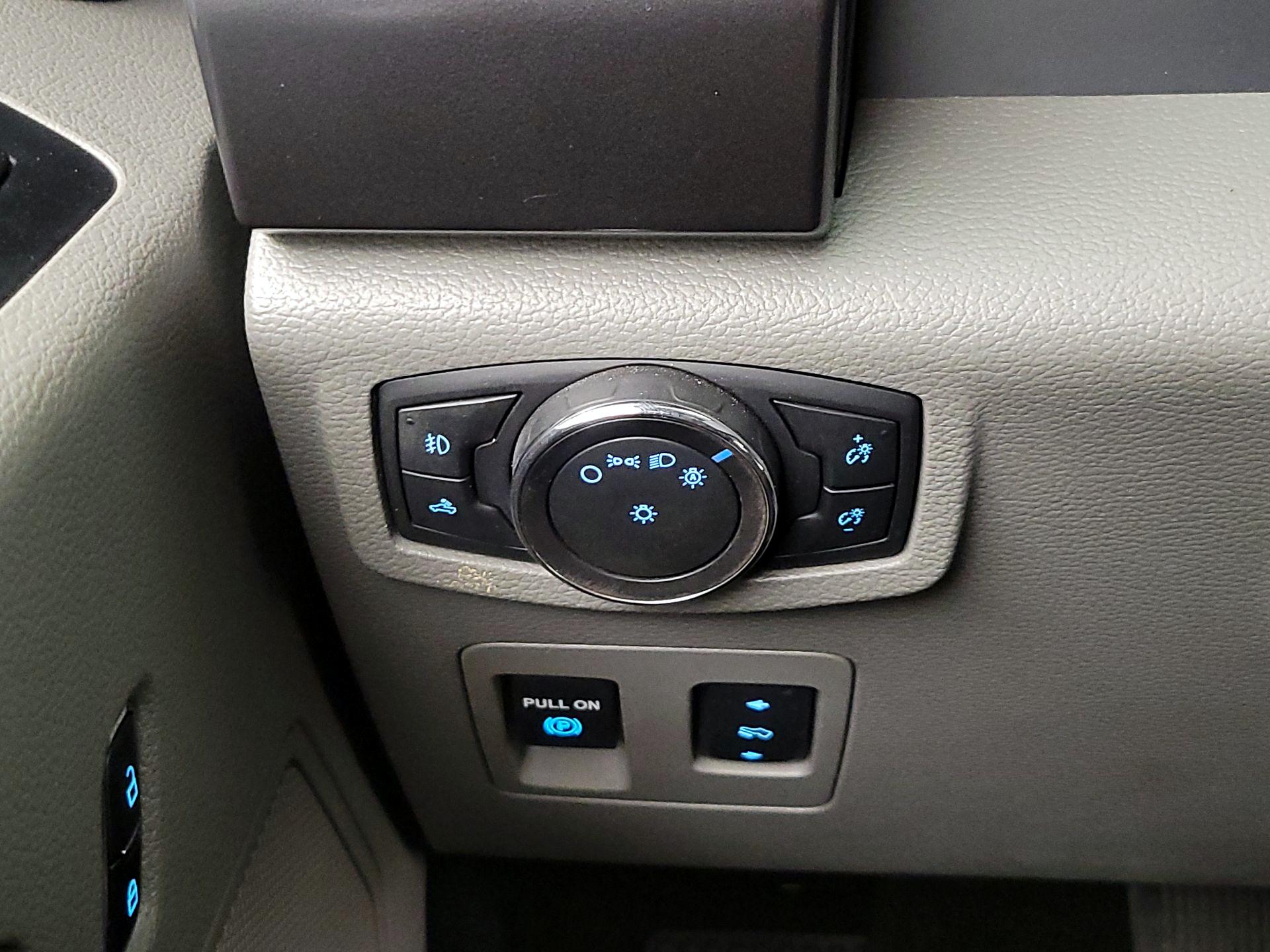 Thumbnail: 2016 Ford F-150 - 13