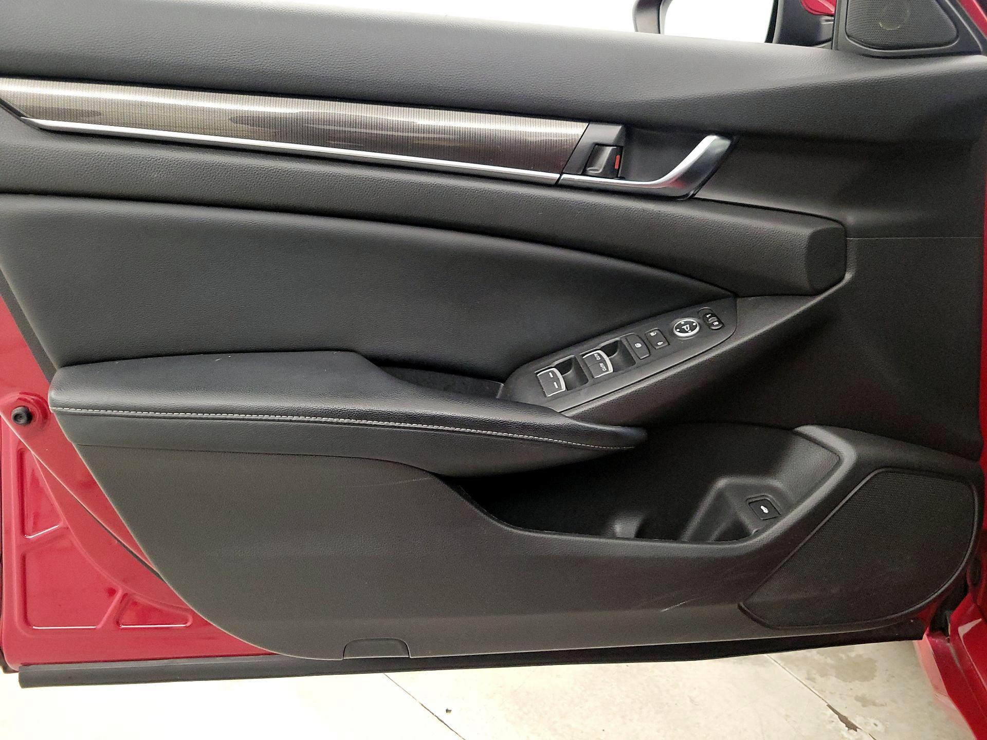 Thumbnail: 2018 Honda Accord - 12