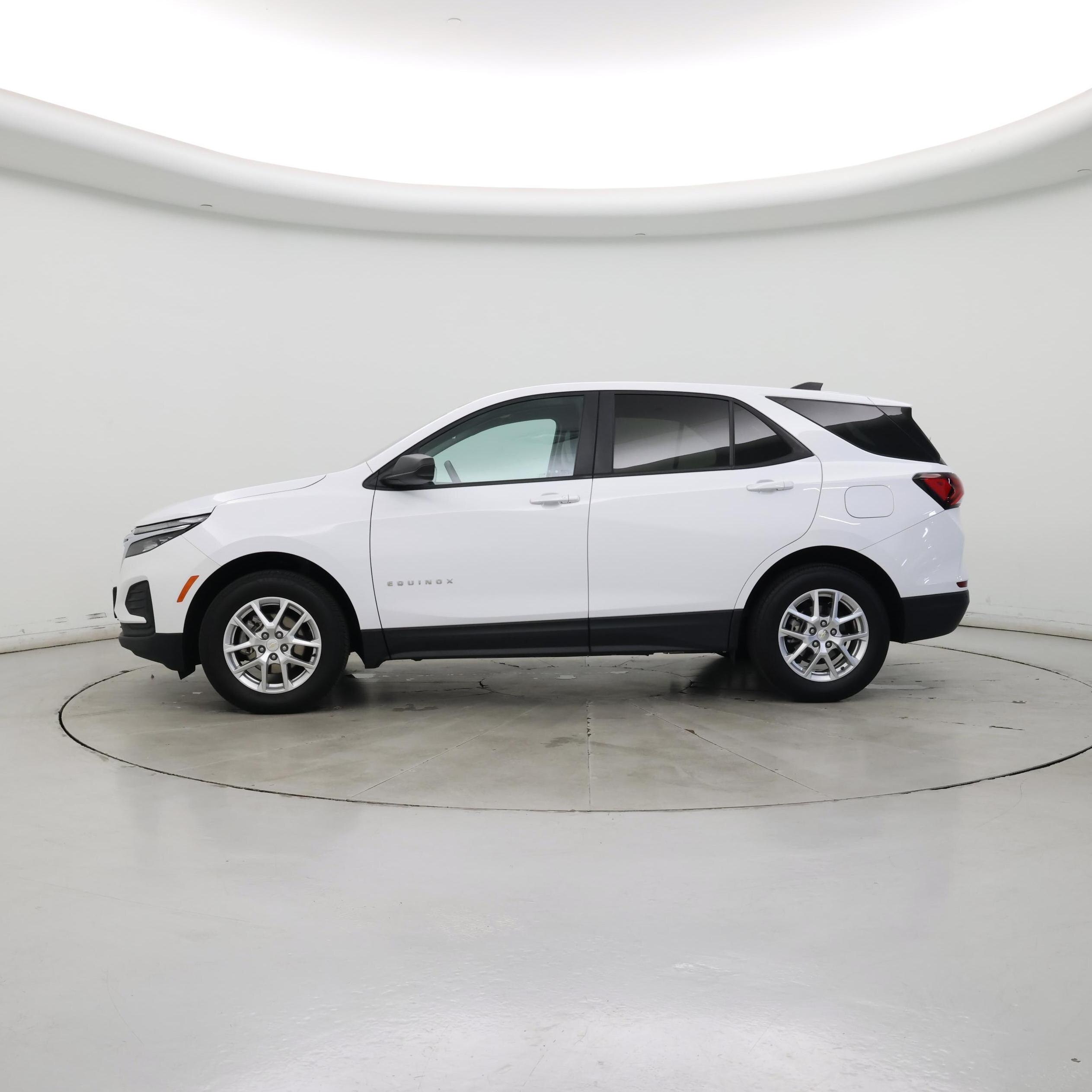 Thumbnail: 2024 Chevrolet Equinox - 3