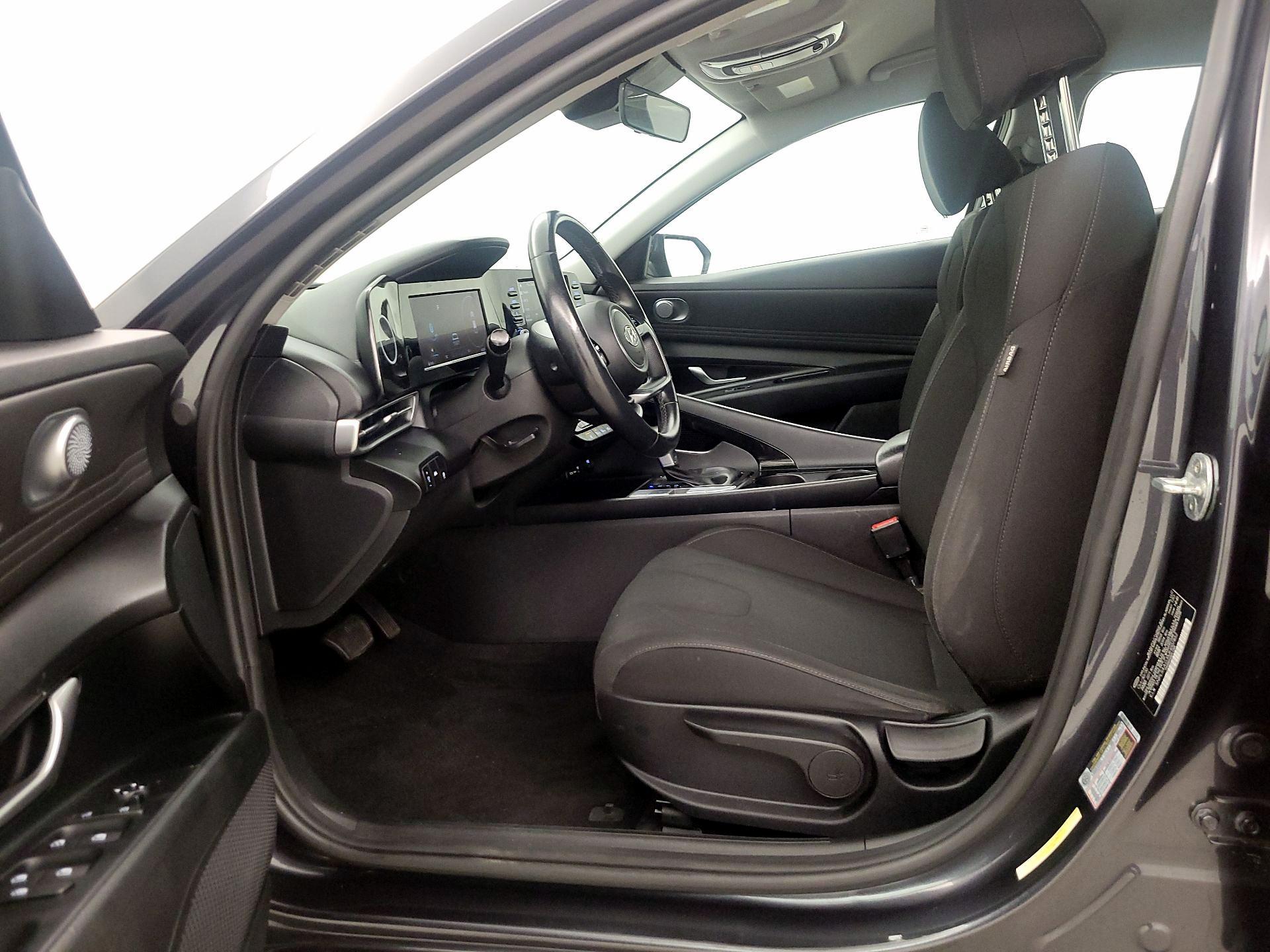 Thumbnail: 2021 Hyundai Elantra - 11