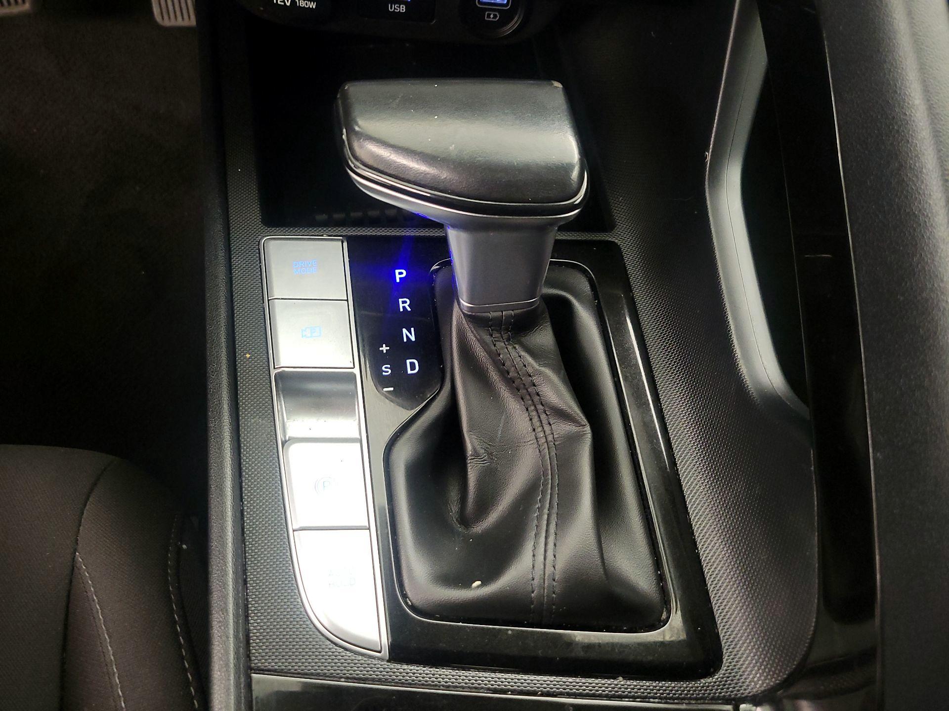 Thumbnail: 2021 Hyundai Elantra - 17