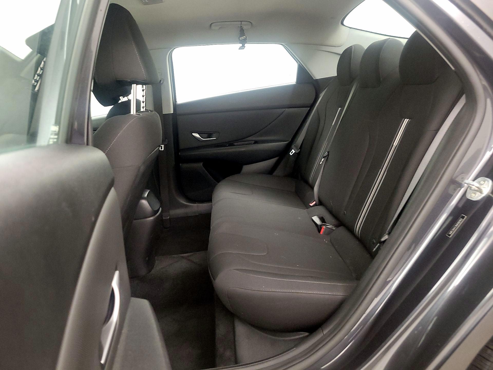 Thumbnail: 2021 Hyundai Elantra - 19