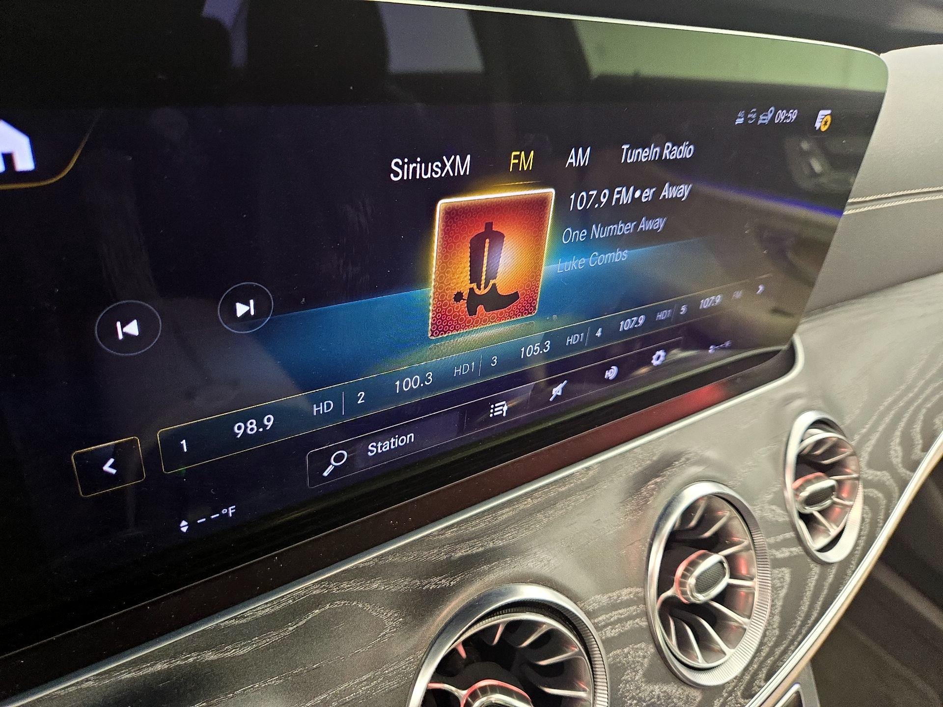 Thumbnail: 2021 Mercedes-Benz CLS - 16