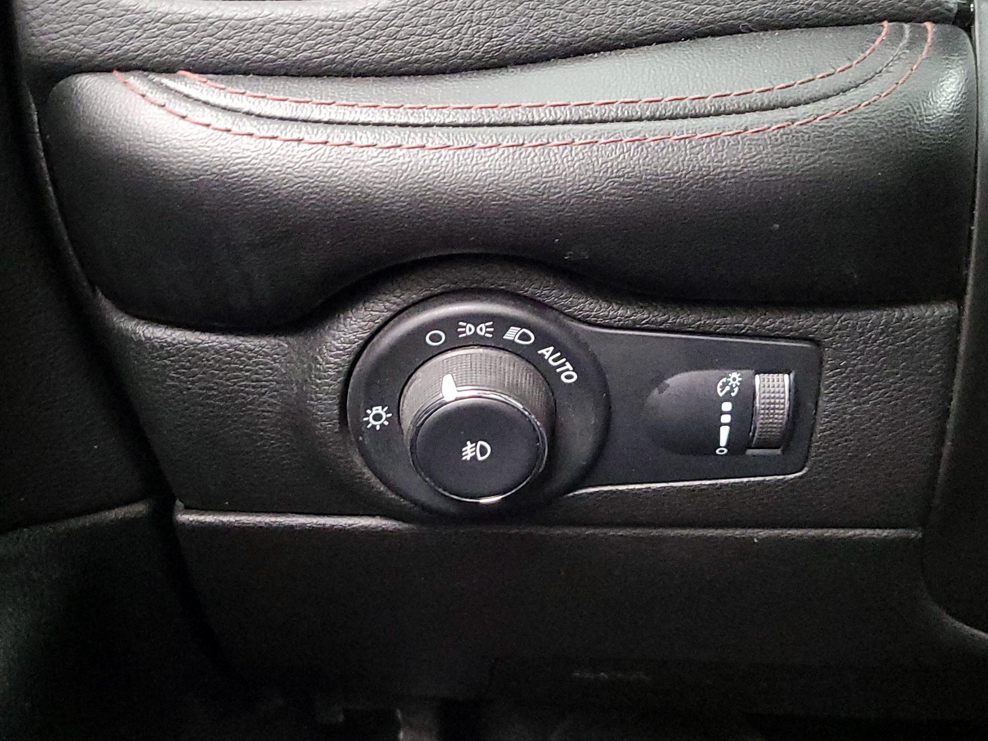 Thumbnail: 2021 Dodge Durango - 13