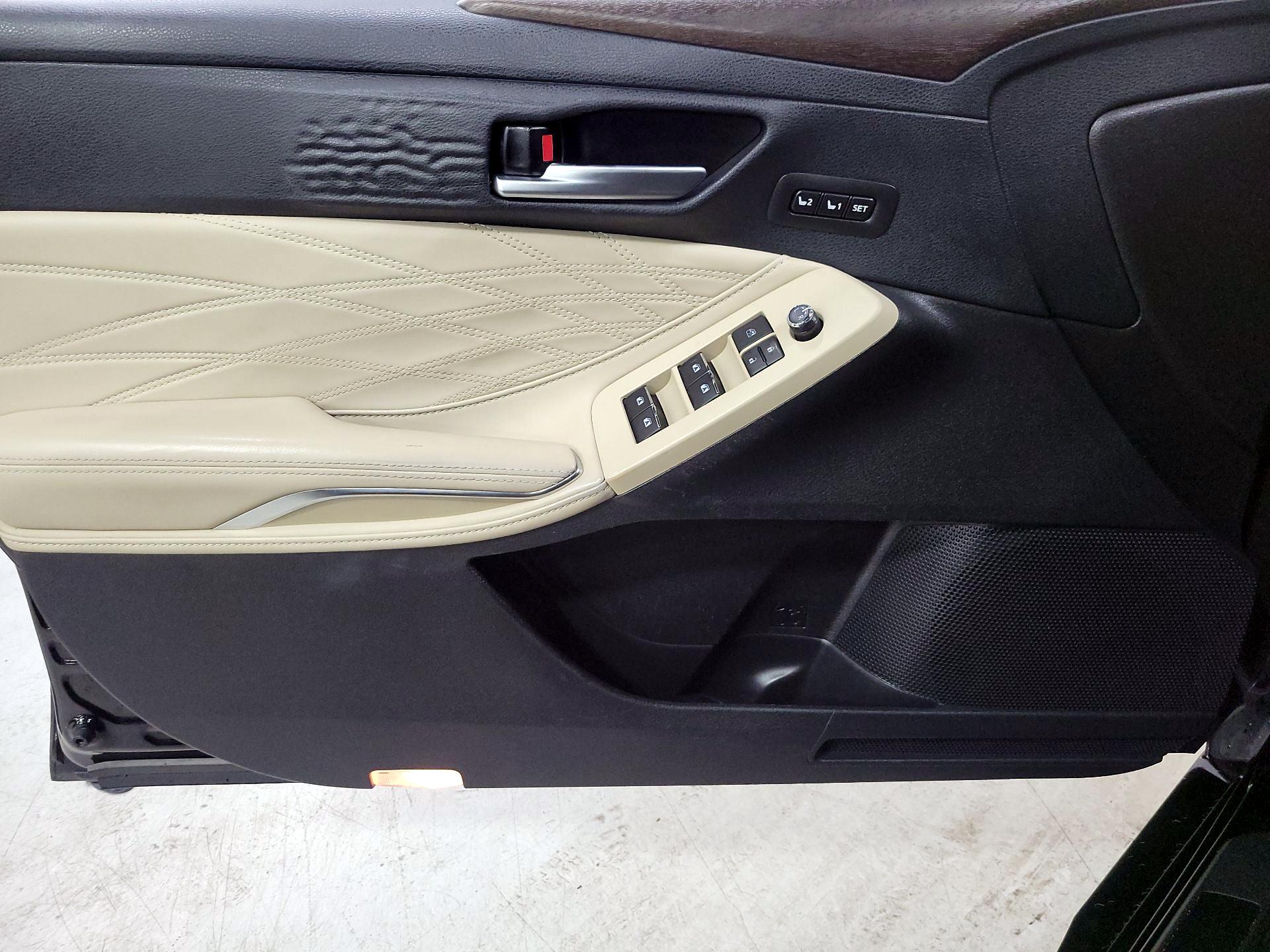 Thumbnail: 2019 Toyota Avalon - 12